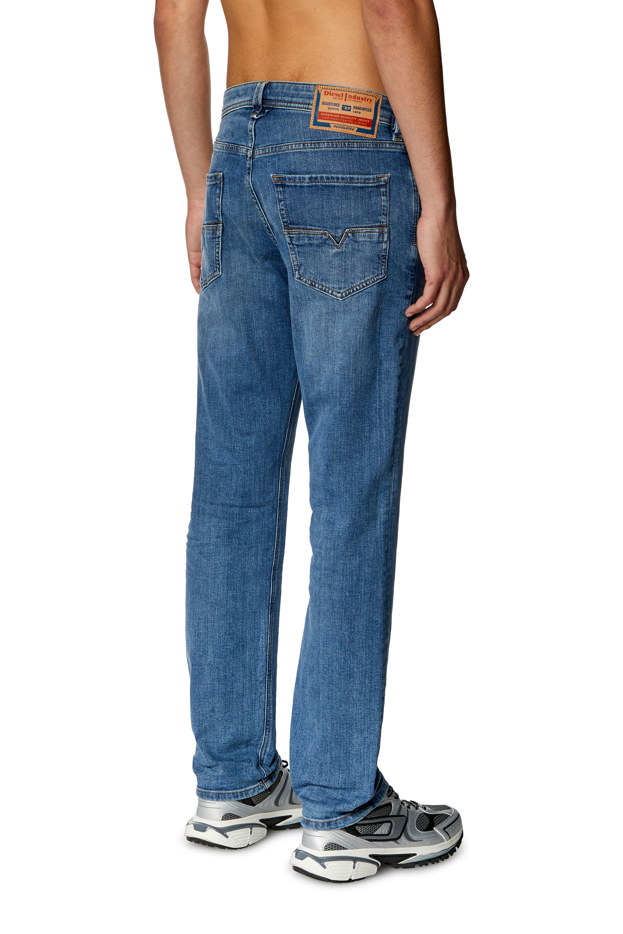 Diesel - Herren Regular Jeans 1986 Larkee-Beex 0KIAL, Hellblau - 3