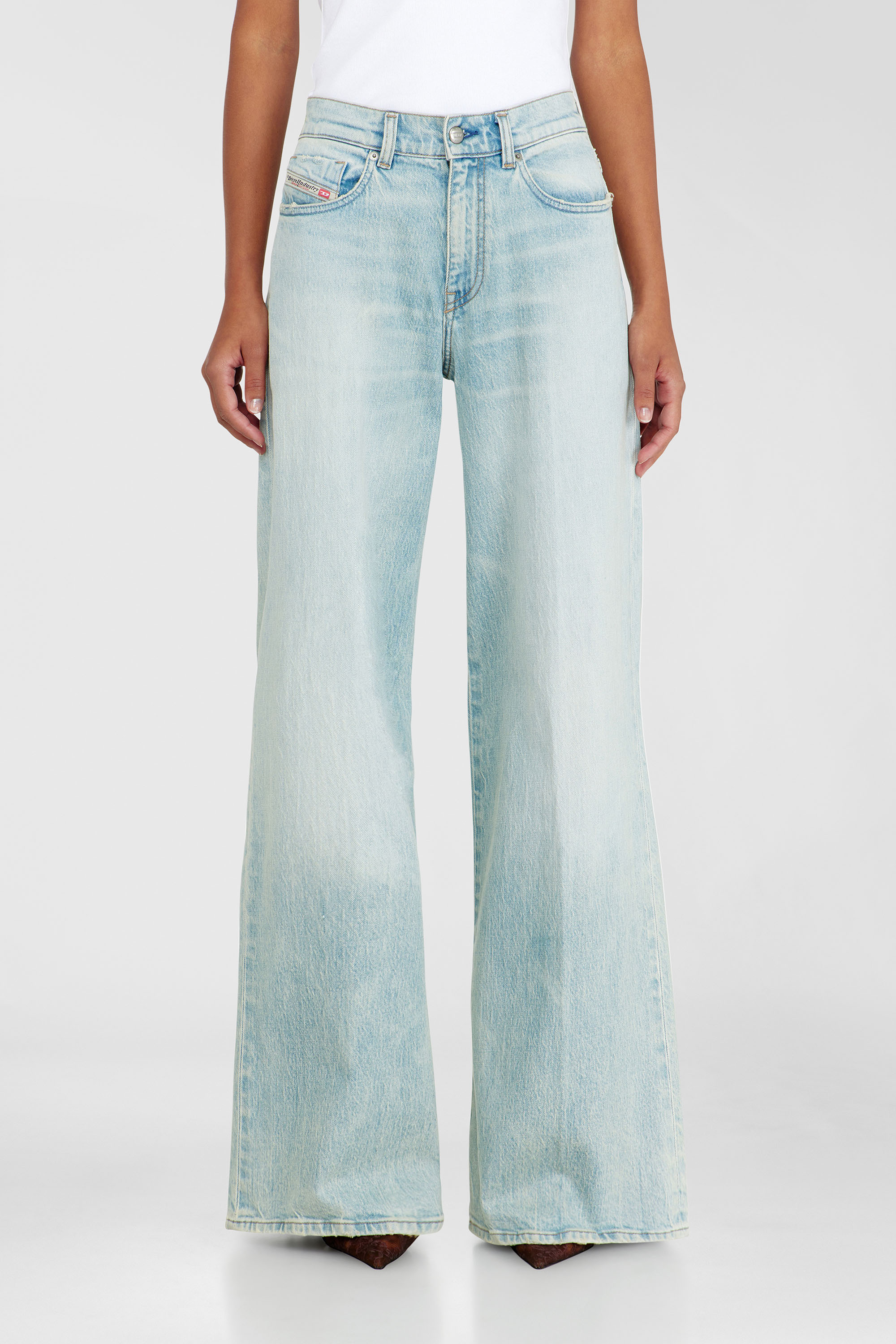 Diesel - Damen Flare Jeans 1978 D-Akemi 0KBBX, Hellblau - 2