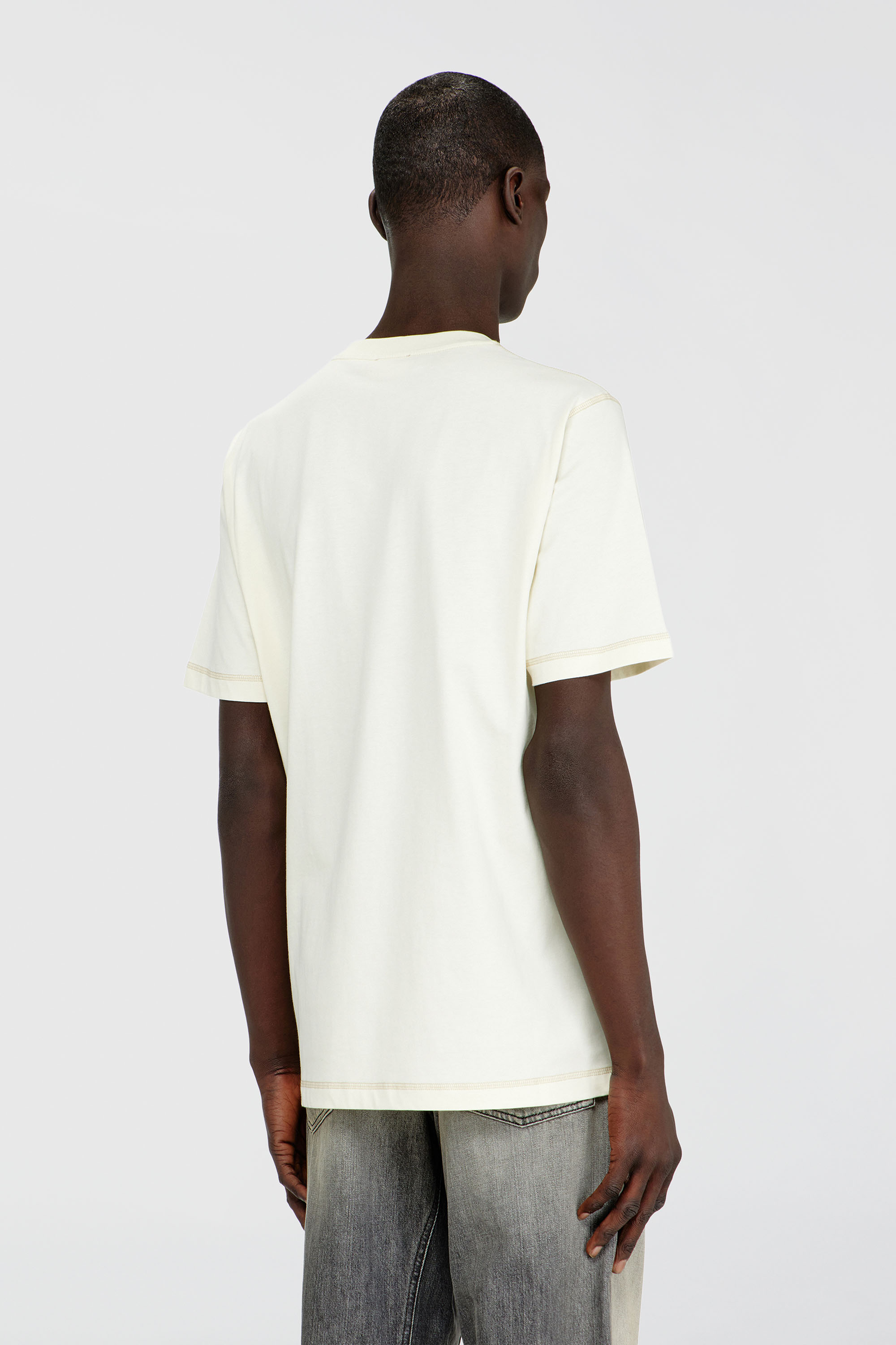 Diesel - T-ADJUST-NOTCH, Herren Regul&auml;res T-Shirt mit besticktem Aufn&auml;her in Wei&szlig; - 4