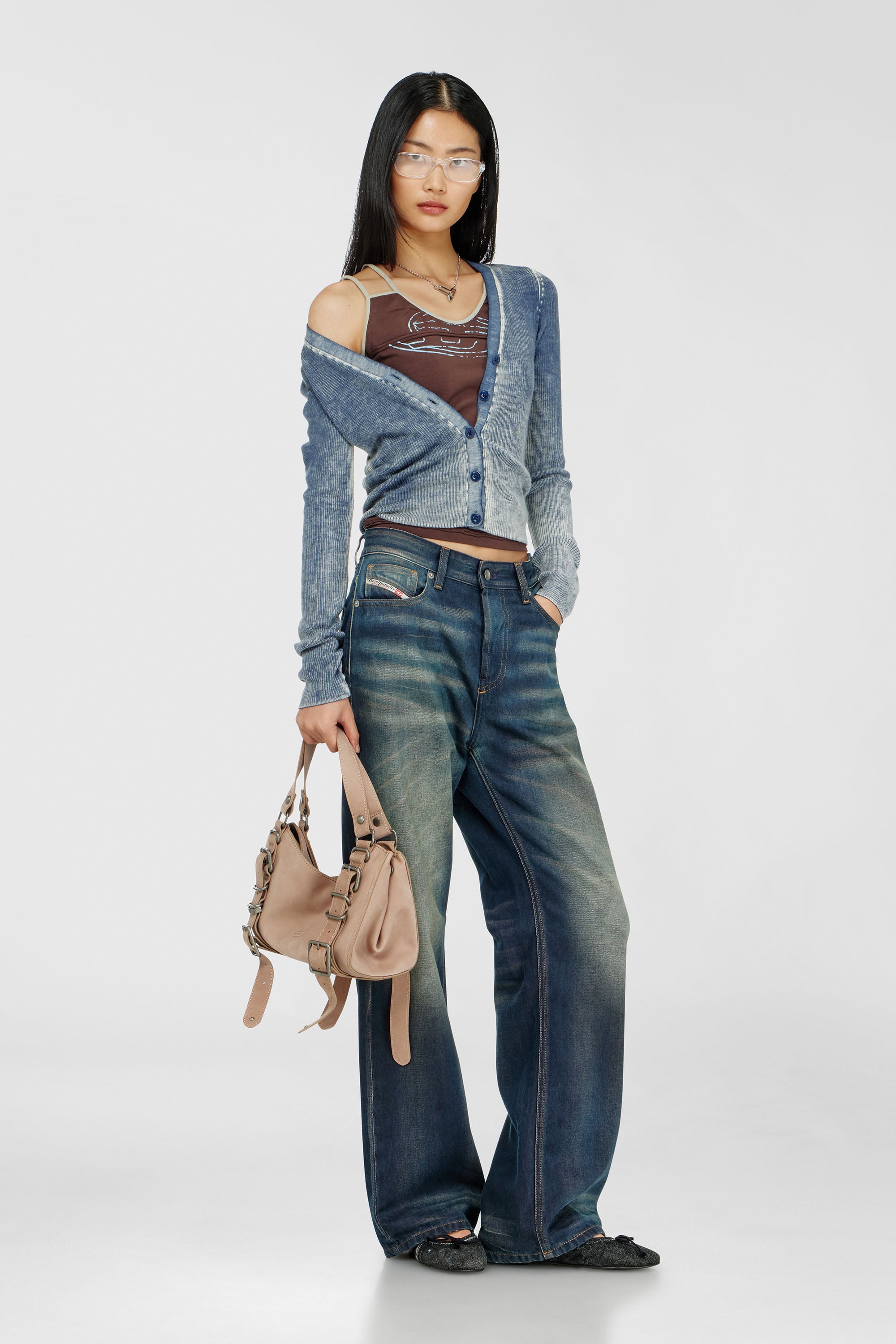 Diesel - D-ONE TOPHANDLE S, Damen D-One-Small Henkeltasche aus behandeltem Leder in Gesichtspuder - 2