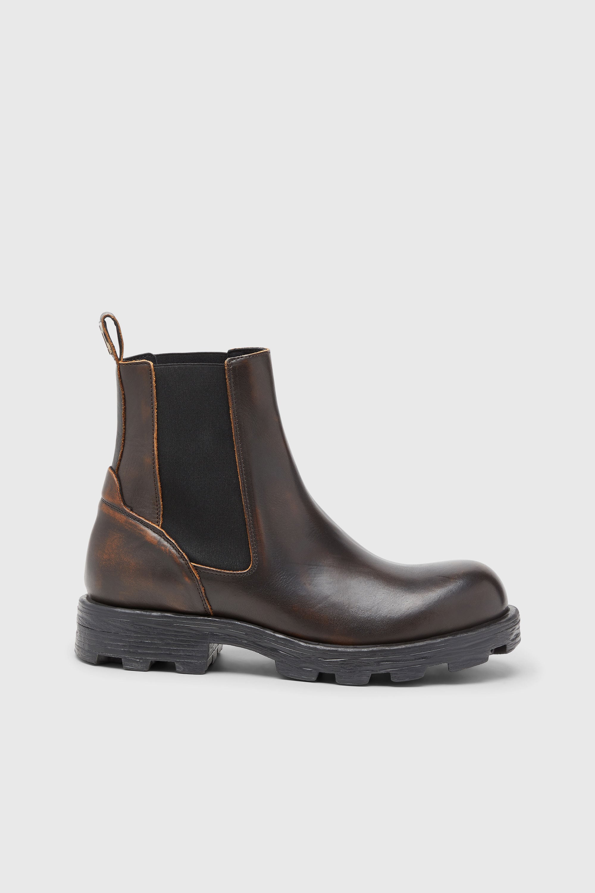 Diesel - D-HAMMER CH, Herren D-Hammer-Chelsea-Stiefel aus geb&uuml;rstetem Leder in Braun - 1