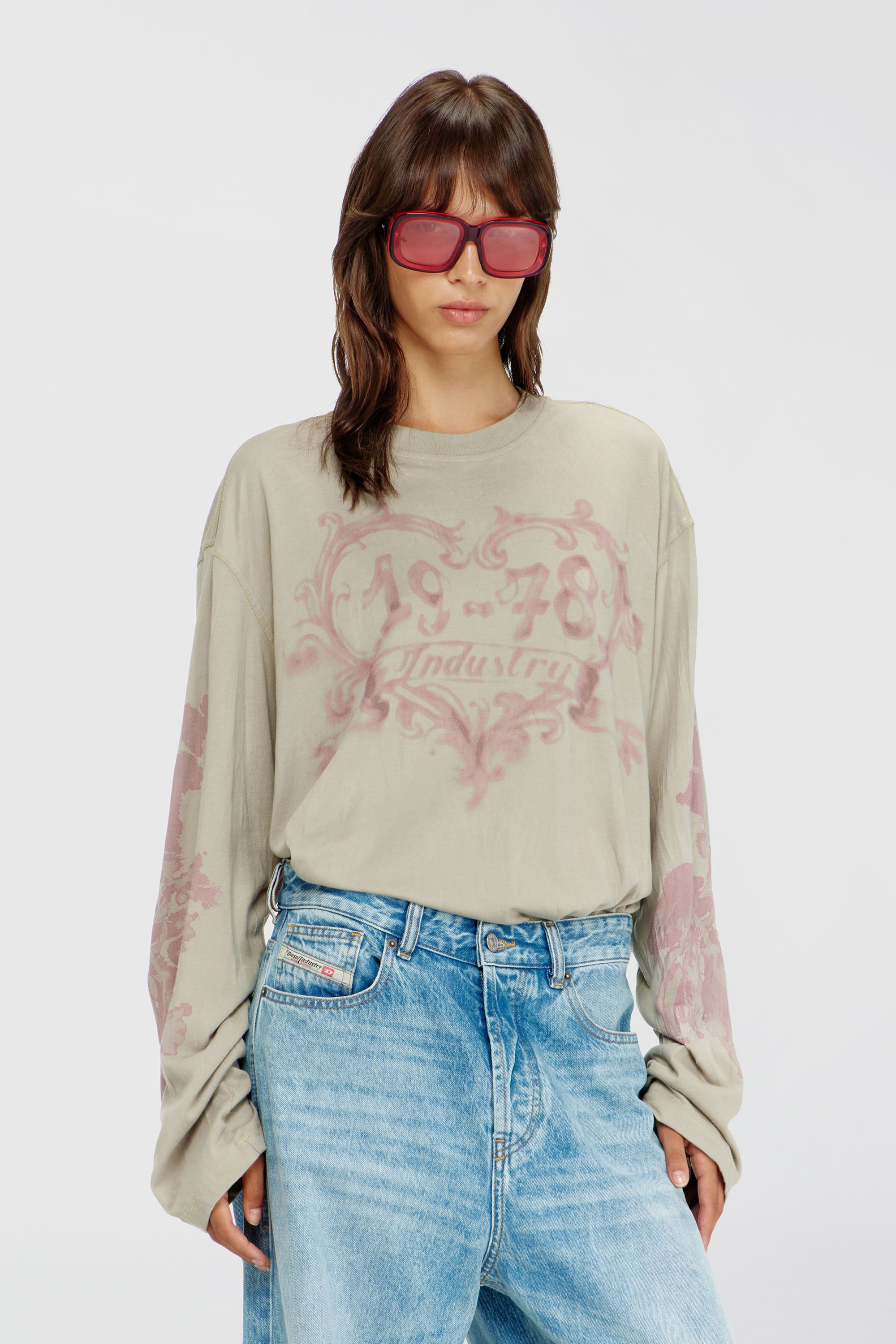 Diesel - T-HILARY-LS-AA1, Damen Langarmshirt aus Baumwolle mit Grafikprint in Rosa/Beige - 1