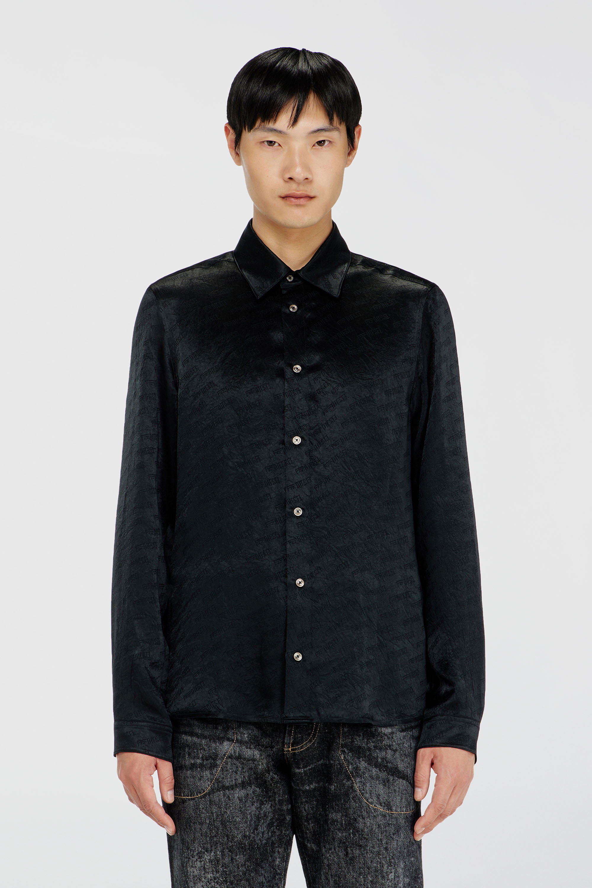 Diesel - S-KINNY-EFBZ, Herren Shirt aus logo-jacquard-crinkled-satin in Schwarz - 3