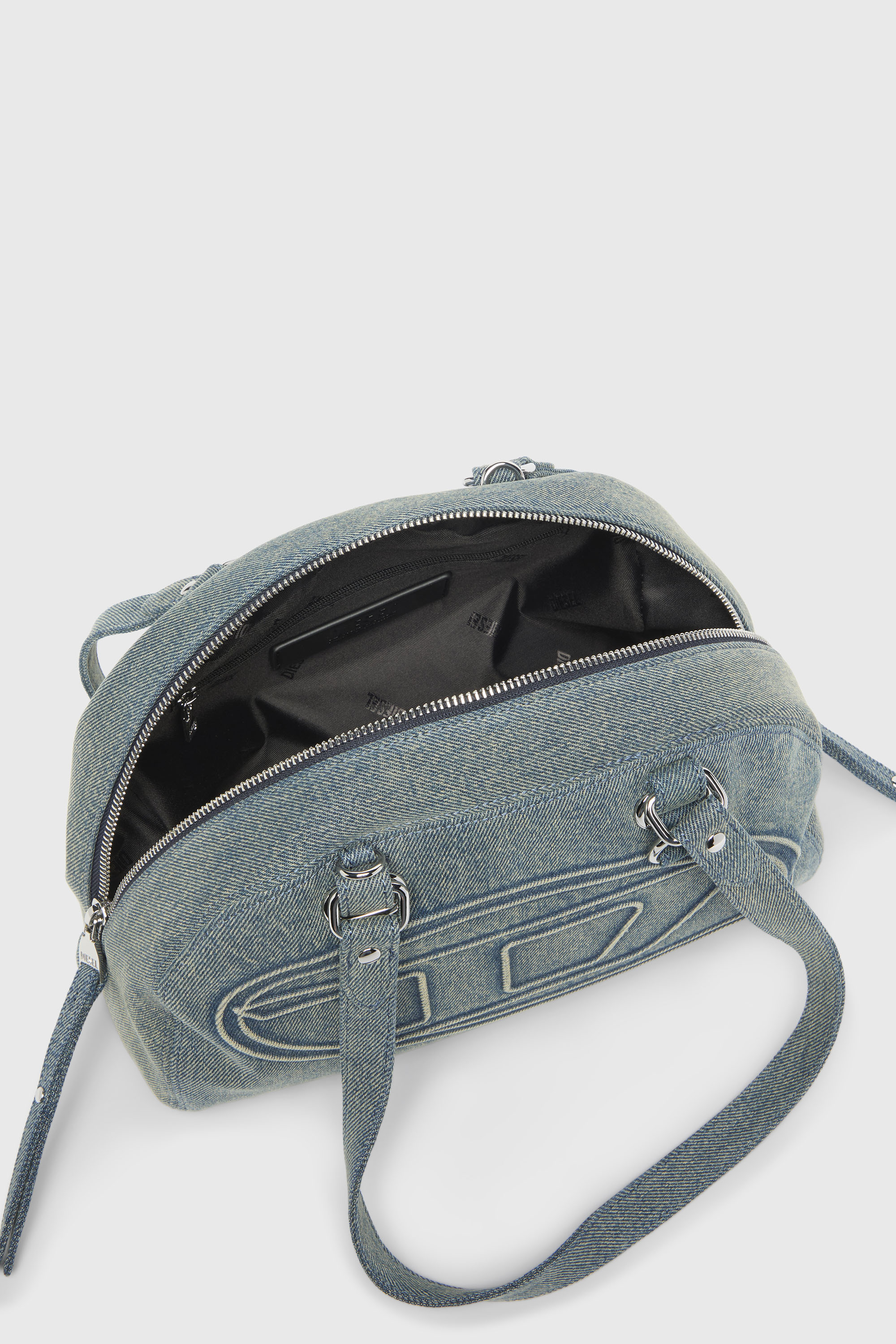 Diesel - 1DR DOME SOFT SHOULDER, Unisex 1DR Dome-Schultertasche aus Denim mit Oval D Logo in Hellblau - 4
