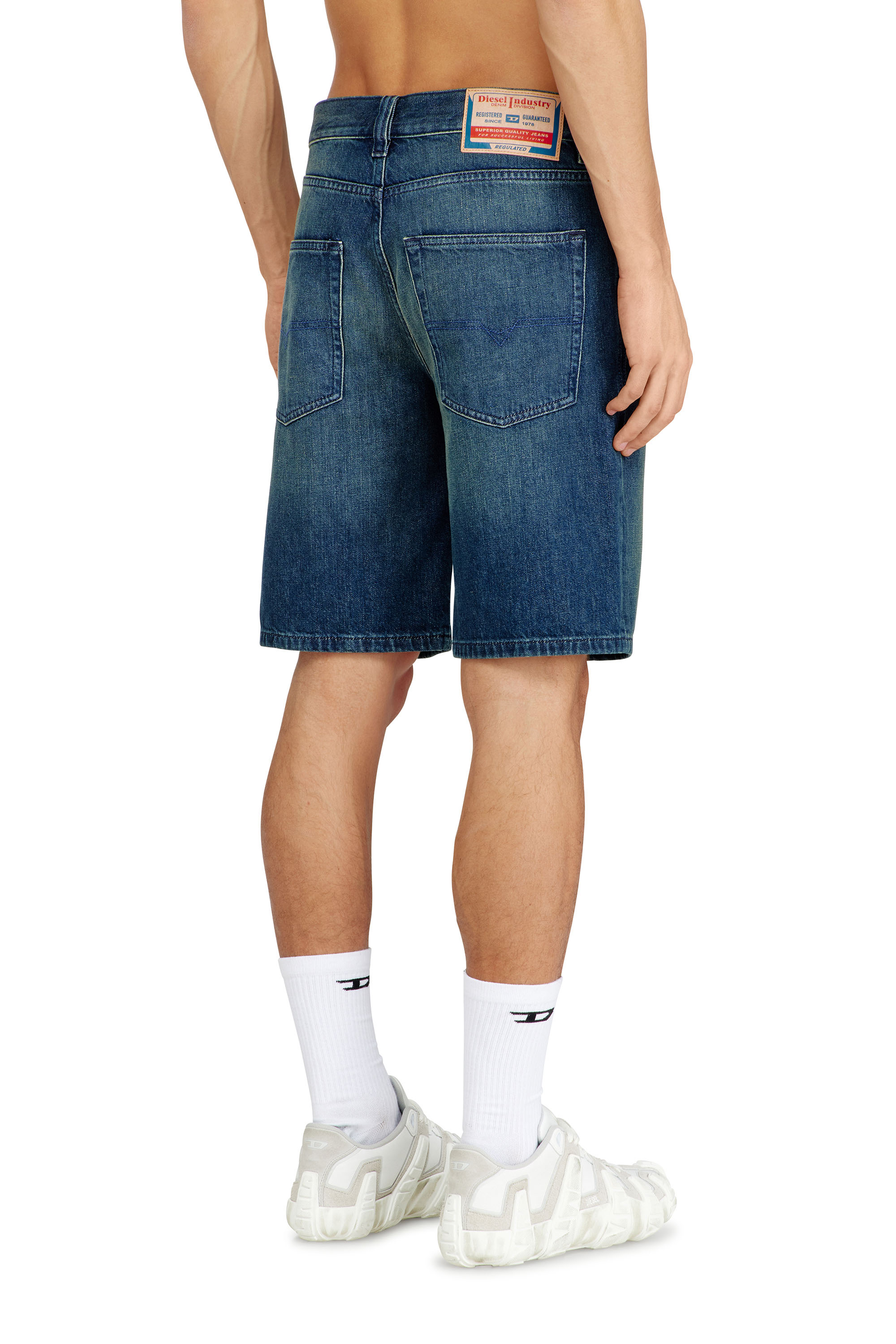 Diesel - REGULAR-SHORT, Herren Denim-Shorts mit schlichtem Aussehen in Blau - 4
