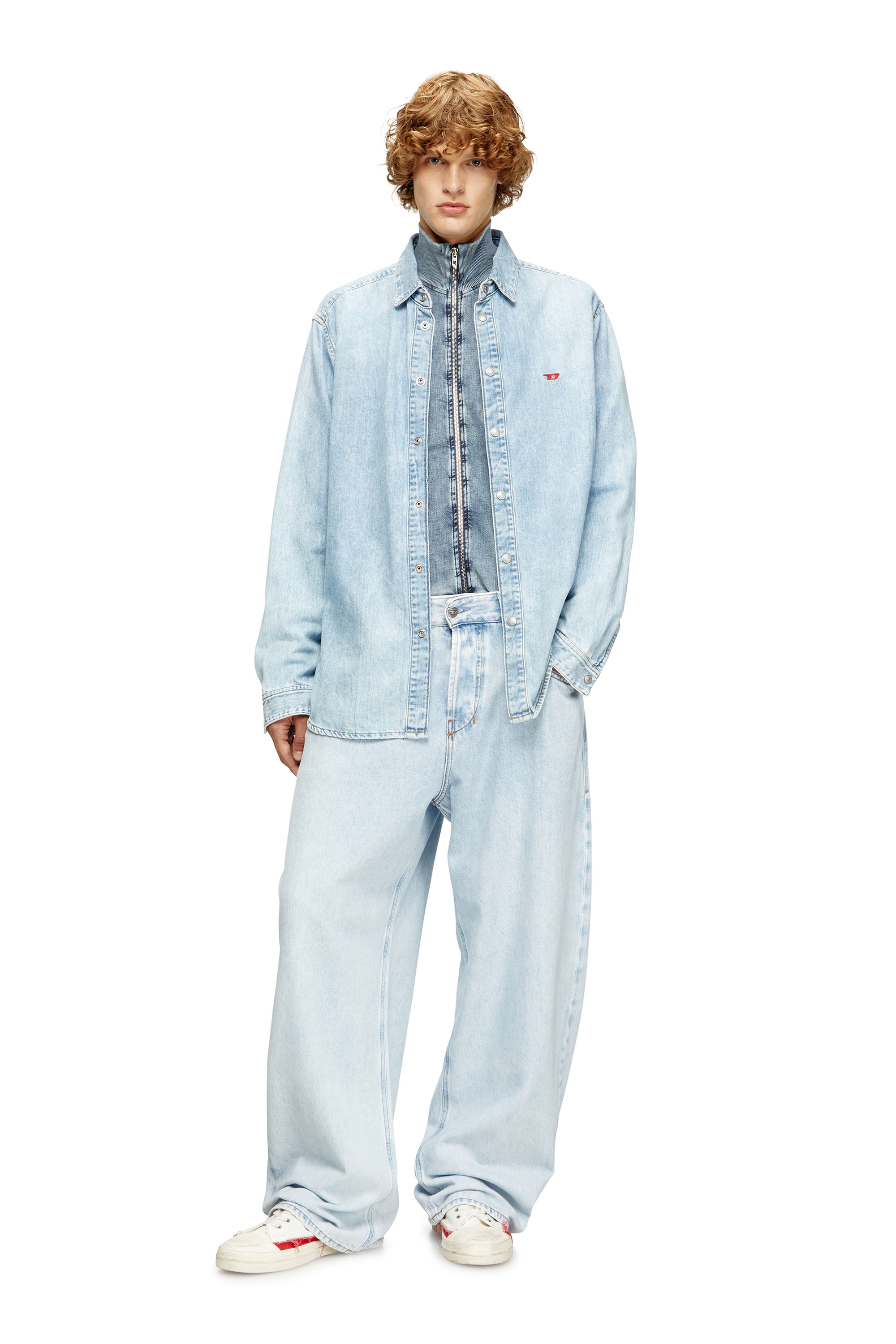 Diesel - D-SIMPLY, Herren Shirt aus Denim in Hellblau - 2