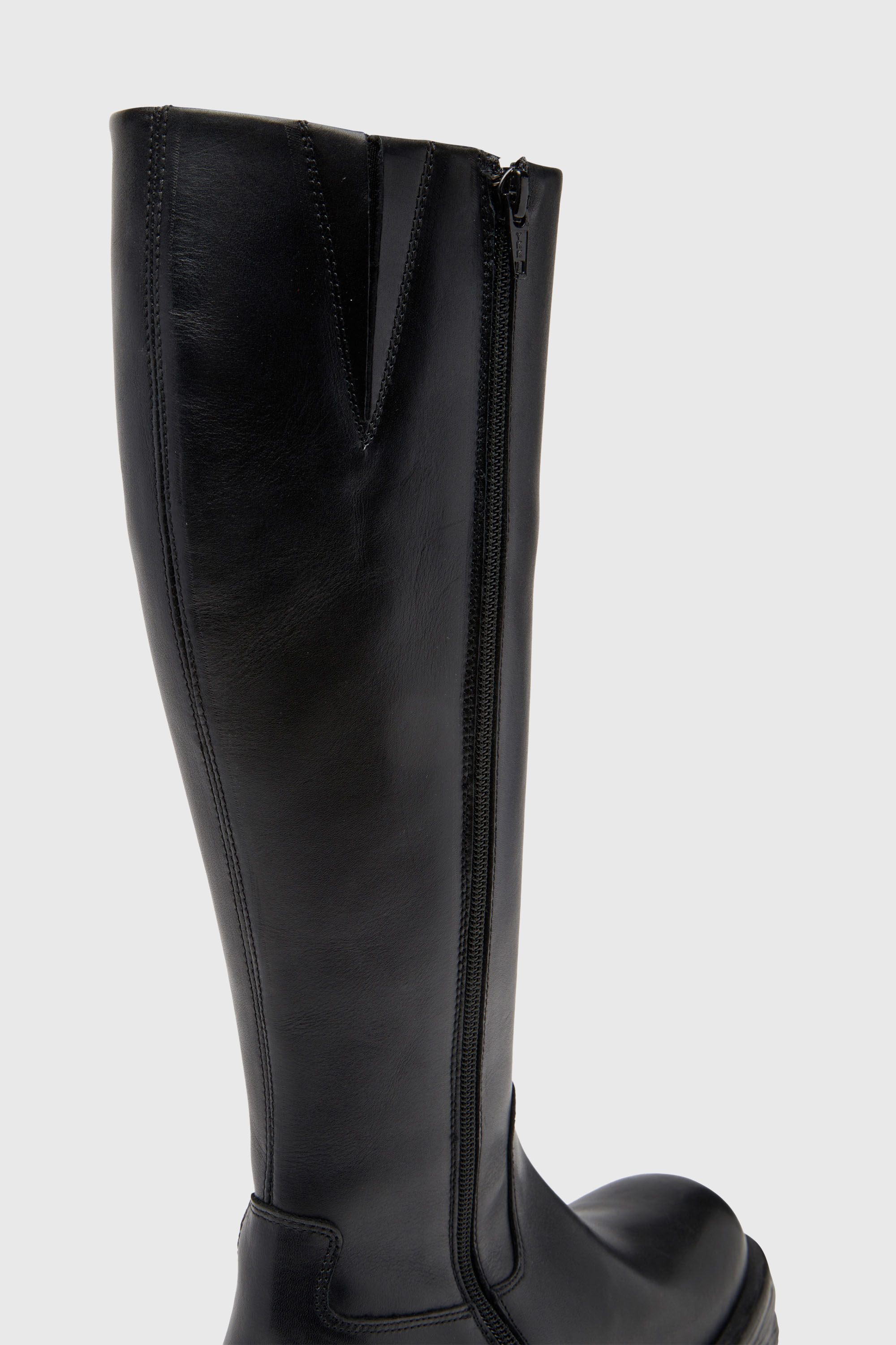 Diesel - D-HAMMER HB D W, Damen D-Hammer-Kniehohe Stiefel aus Leder in Schwarz - 4