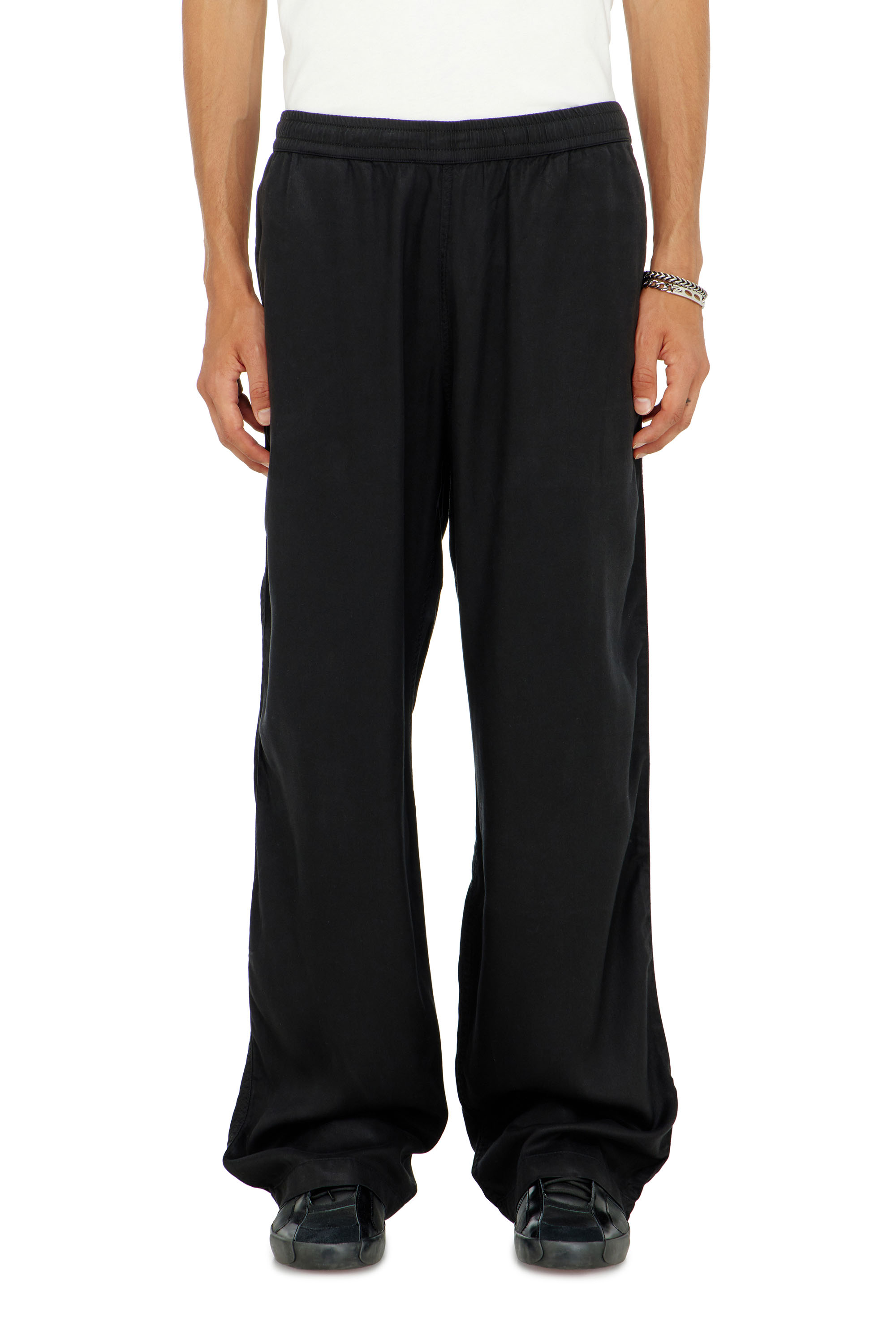 Diesel - P-DREYER-C, Herren Hose mit Tunnelzug aus verblasstem Twill in Schwarz - 2