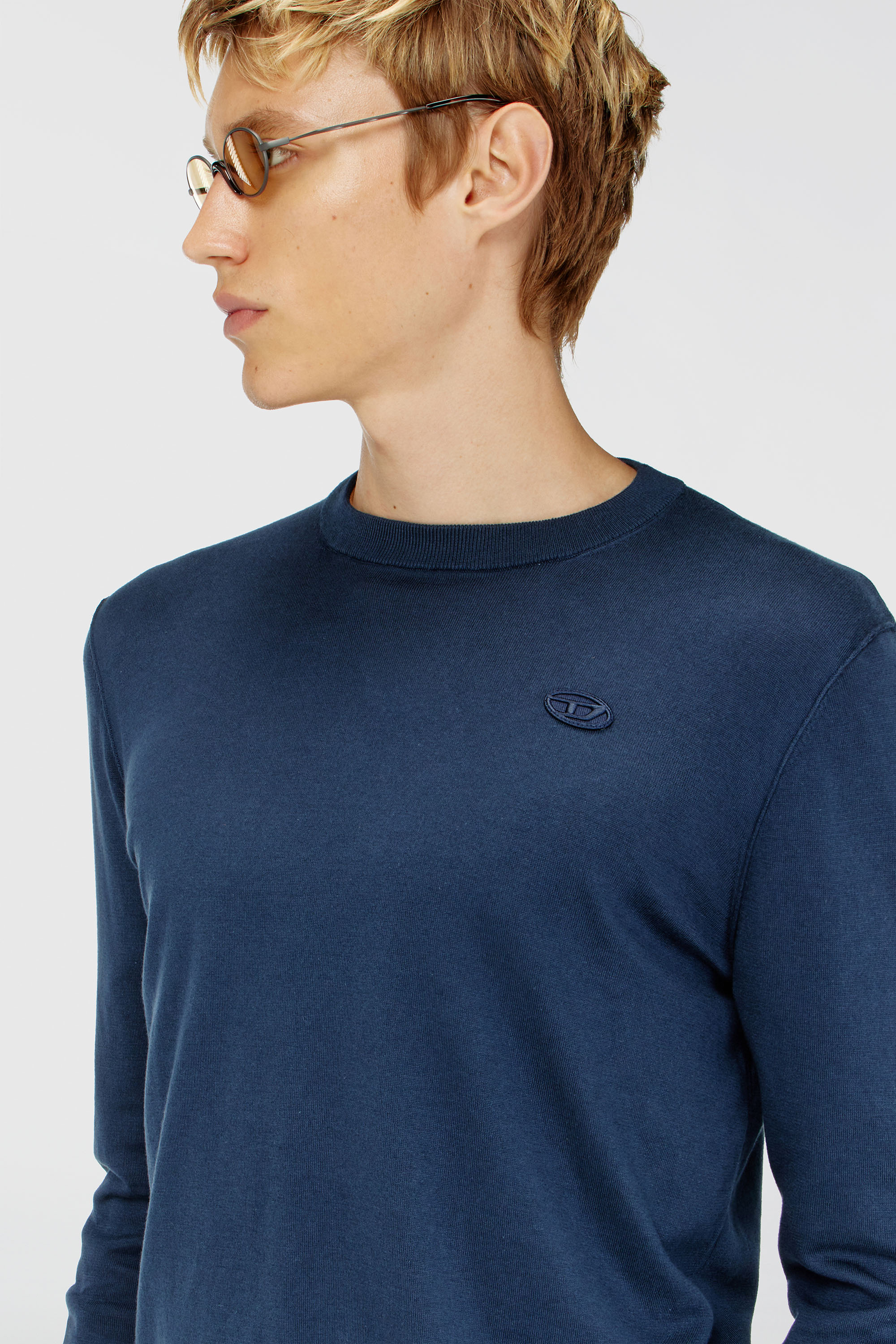Diesel - K-FREEX-TAG-T92, Herren Strickware aus Baumwolle mit tonalem Logo in Blau - 5
