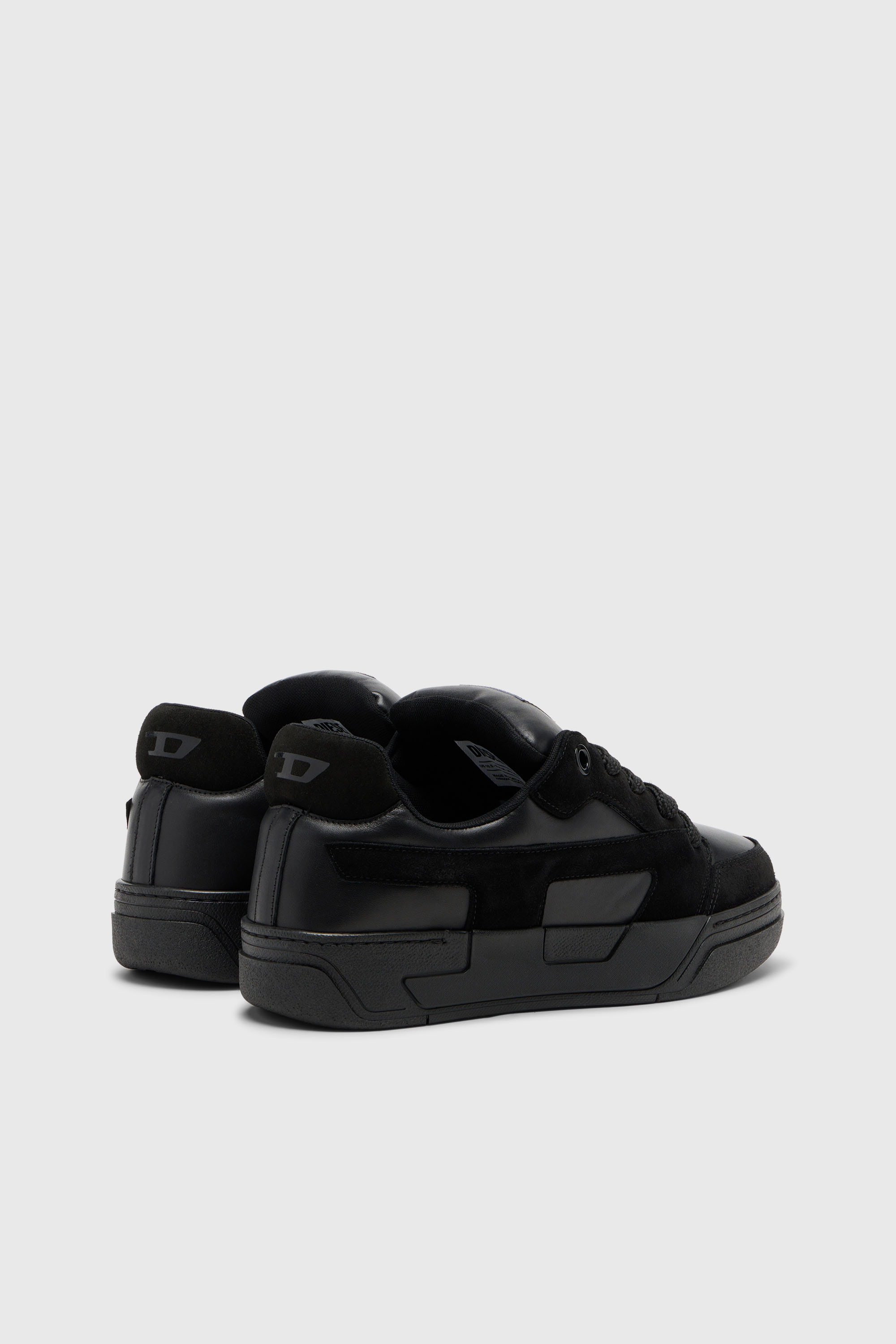 Diesel - S-D-OLLIE LOW, Man's D-Ollie-Monochrome sneakers in suede and leather in Black - 3