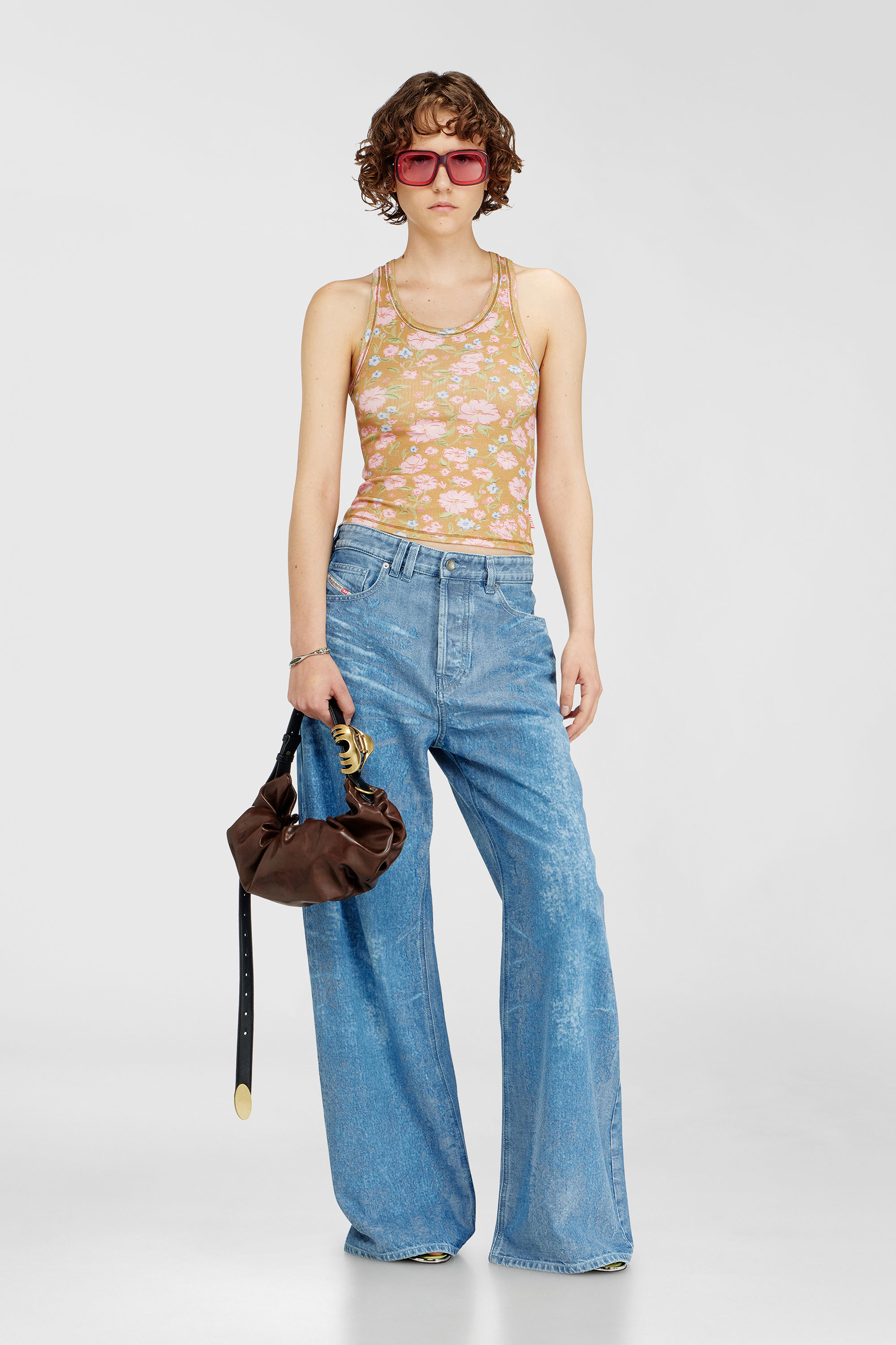 Diesel - GRAB-D HOBO S, Damen Grab-D-Small Hobo-Tasche mit gerafftem Design in Dunkelbraun - 2