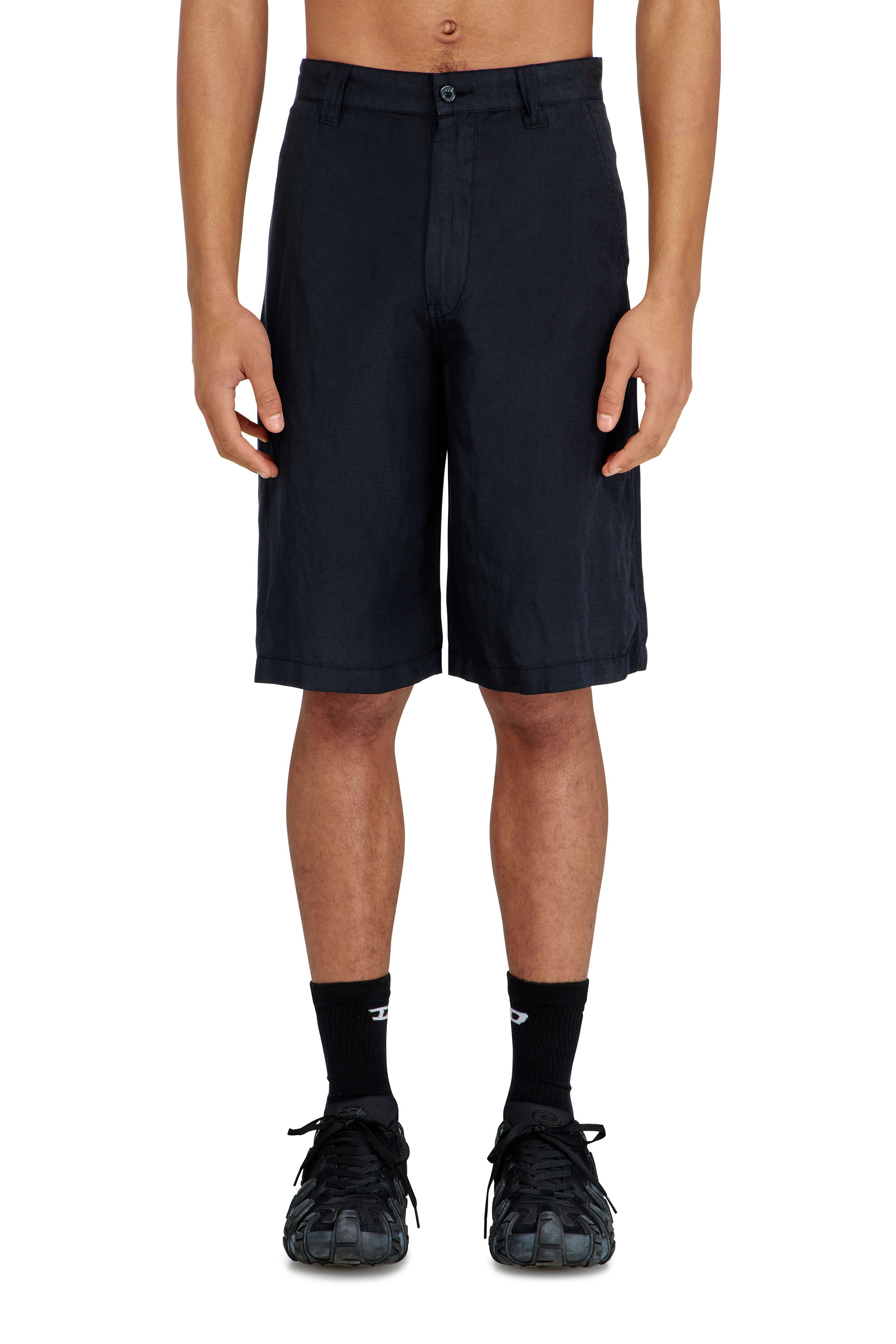 Diesel - P-HANT-CHINO-SHORT-PGBS, Herren Bermudashorts aus Leinenmischung mit Garment-Dye-F&auml;rbung in Schwarz - 1