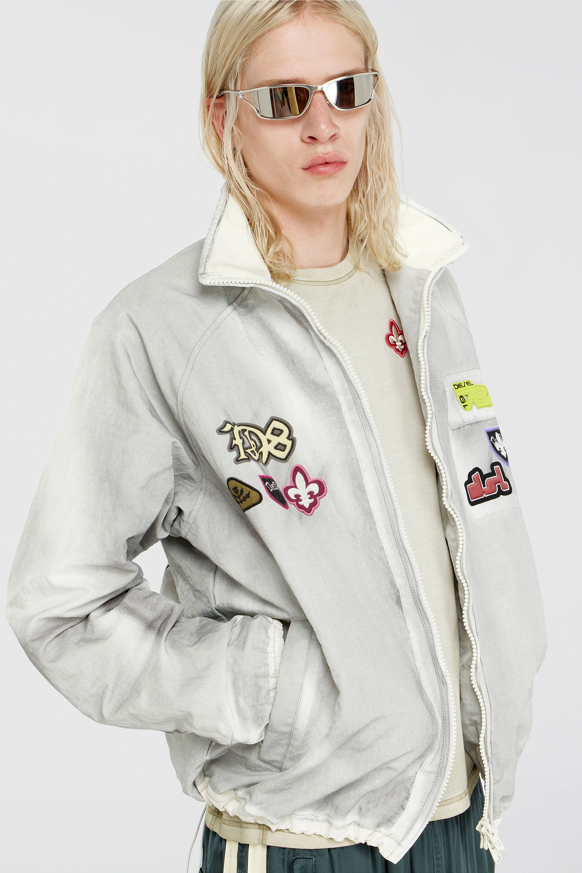 Diesel - J-PATCH, Herren Windbreaker mit trompe-l&rsquo;oeil patches in Hellgrau - 5