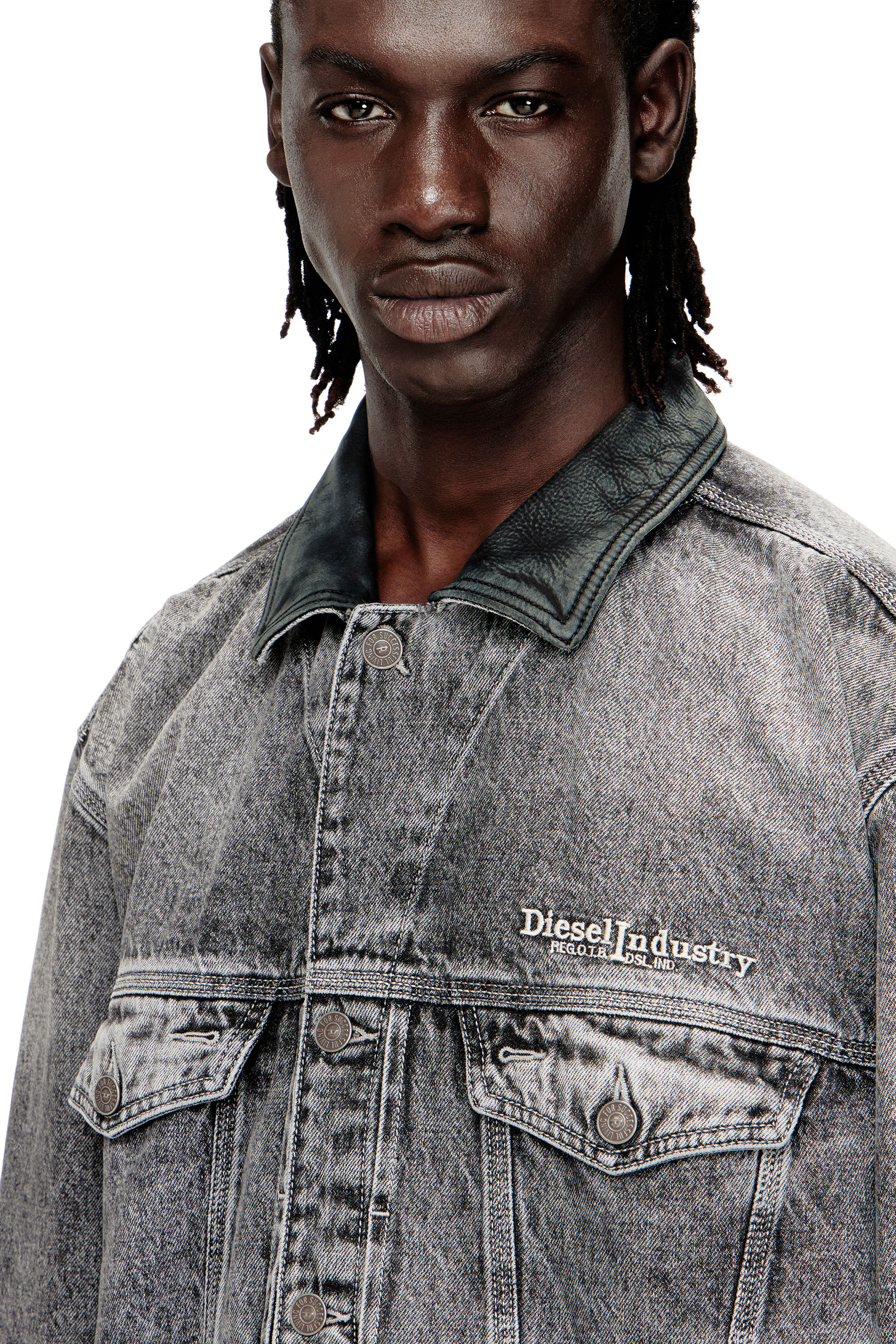 Diesel - D-DENVER-S, Unisex Denim-Truckerjacke mit tonalen Lederbesätzen in null - 4