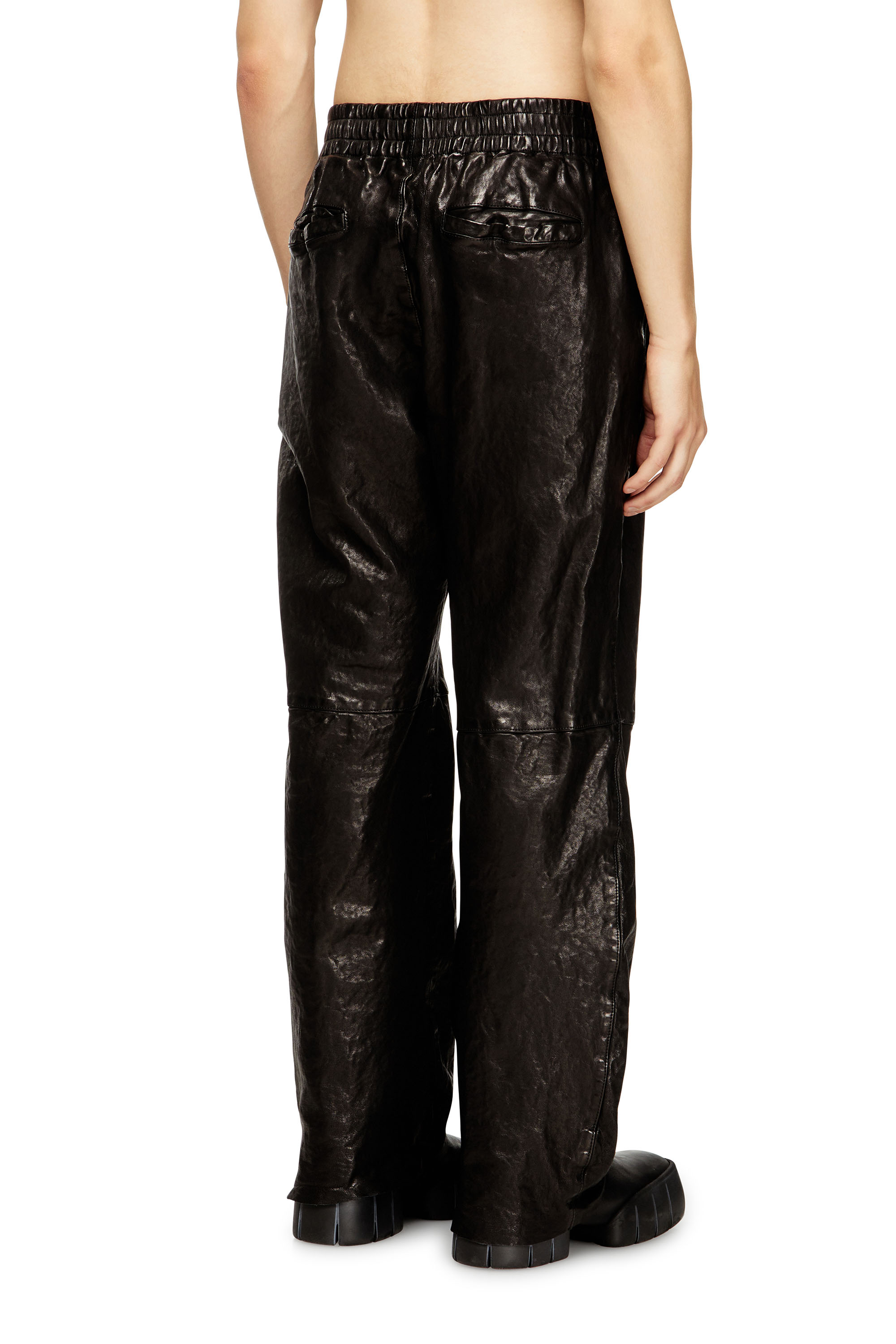 Diesel - P-BRU, Herren Elastische Hose aus thermischem Leder in Schwarz - 4