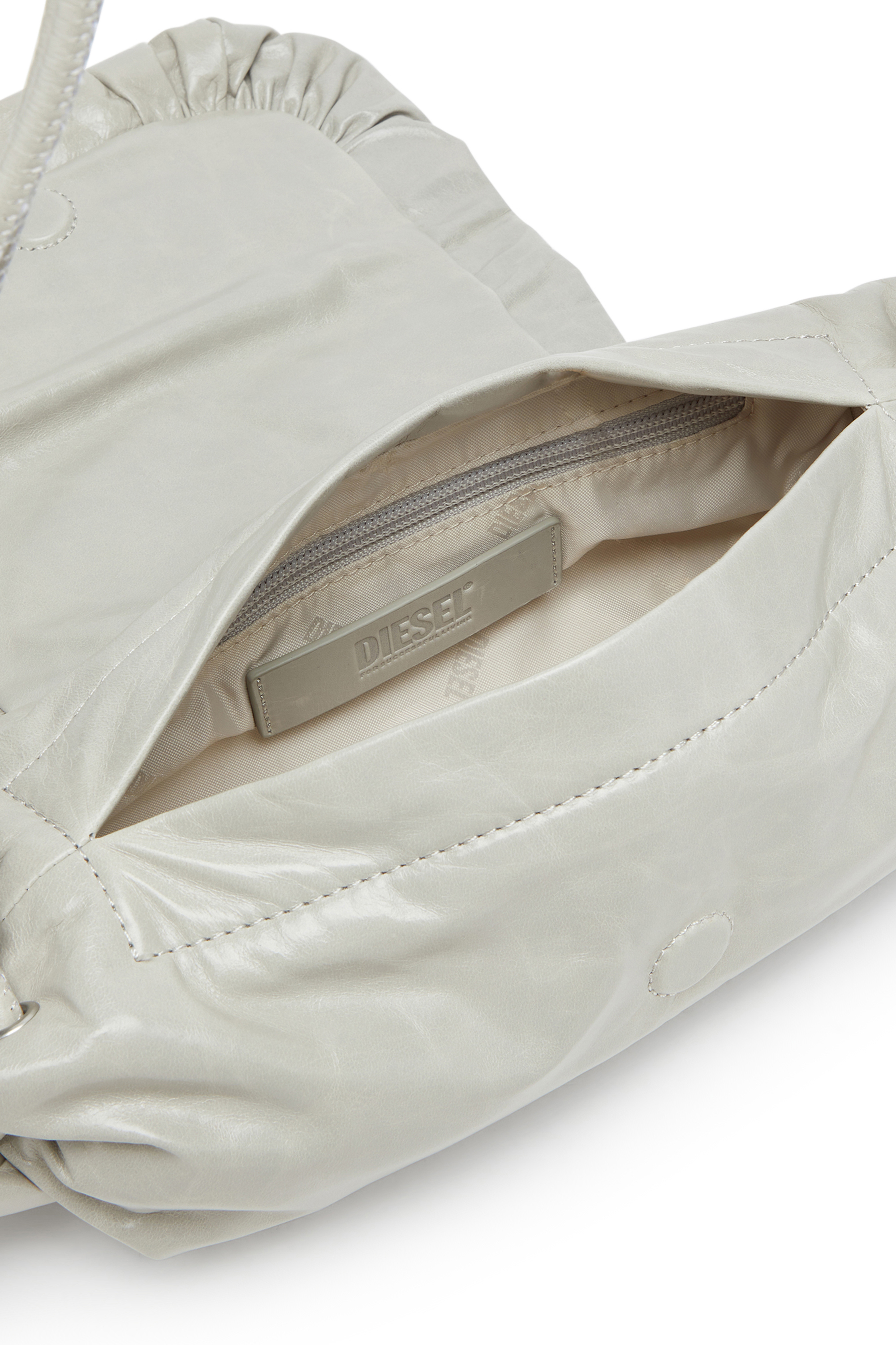 Diesel - SCRUNCH-D SHOULDER S, Damen Scrunch-D S-Schultertasche aus Knitter-Leder in Weiß - 3