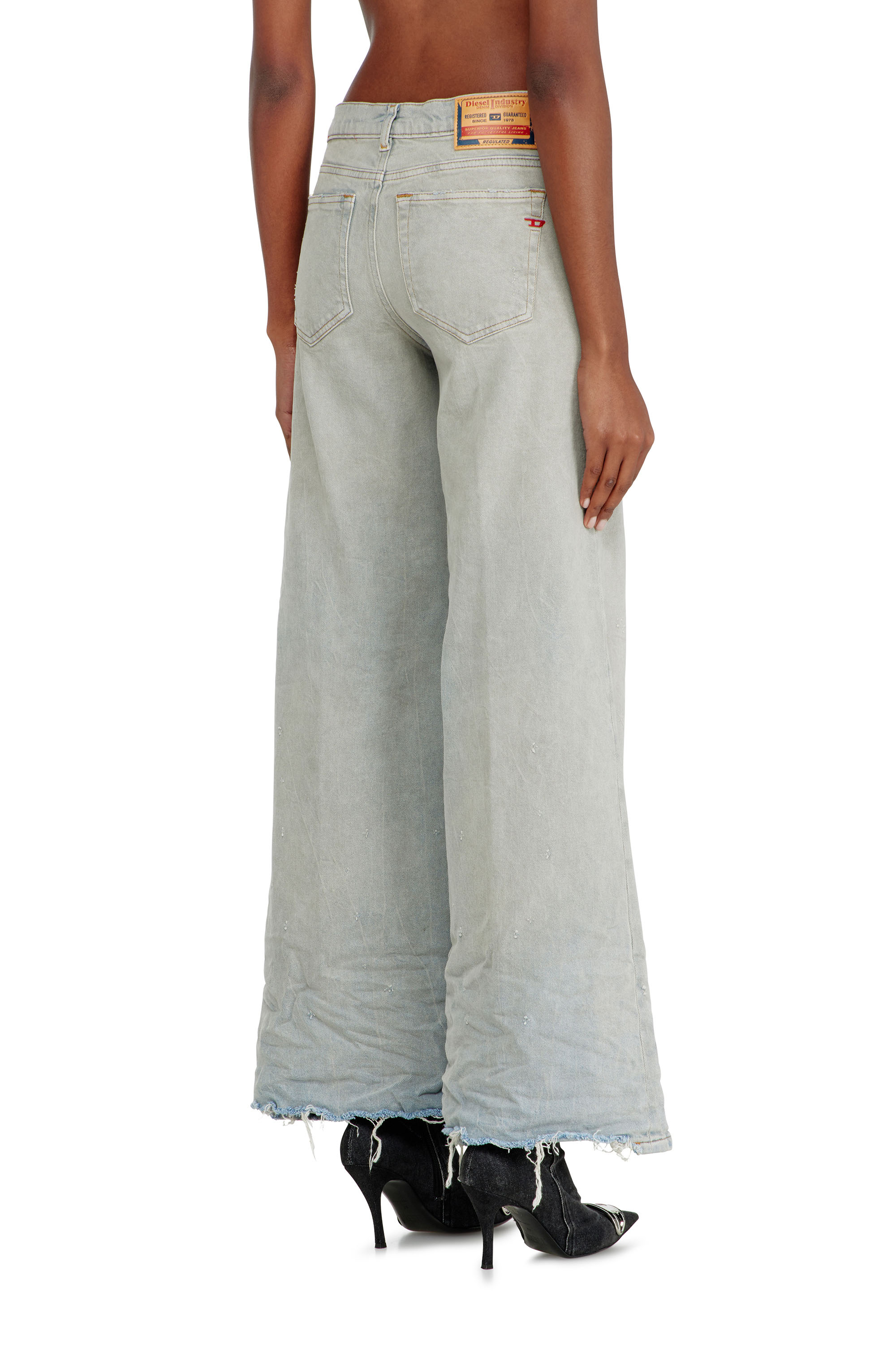 Diesel - Damen Flare Jeans 1978 D-Akemi 09N47, Hellblau - 3