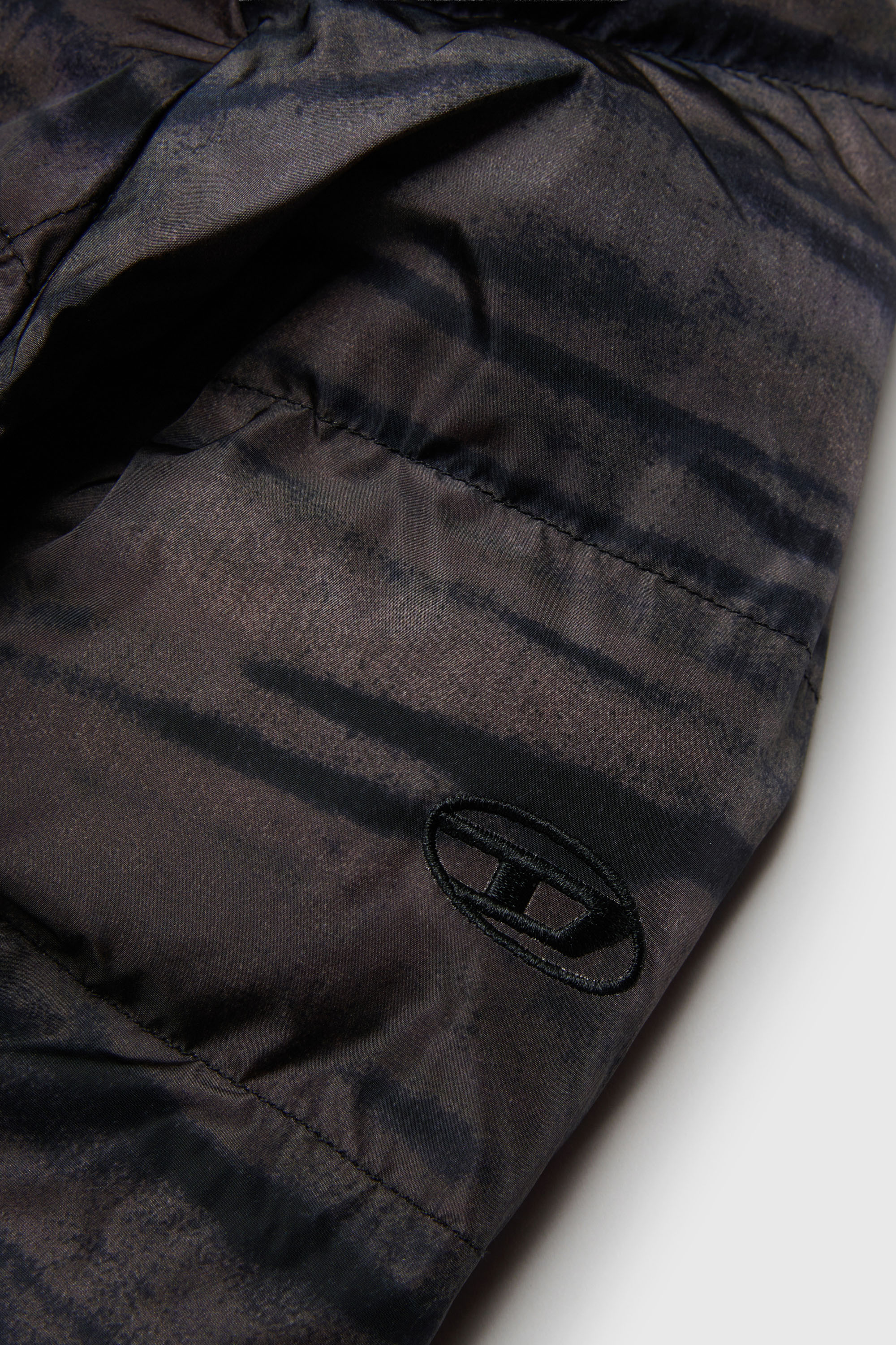 Diesel - JDEN, Herren Steppjacke mit grafischem Streifenprint in Gr&uuml;n - 4