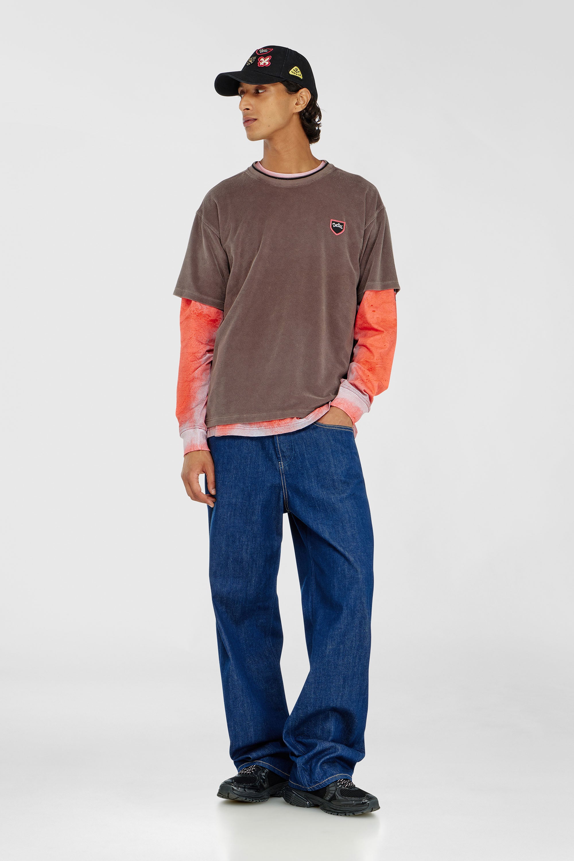 Chenille-T-Shirt mit shield patch
