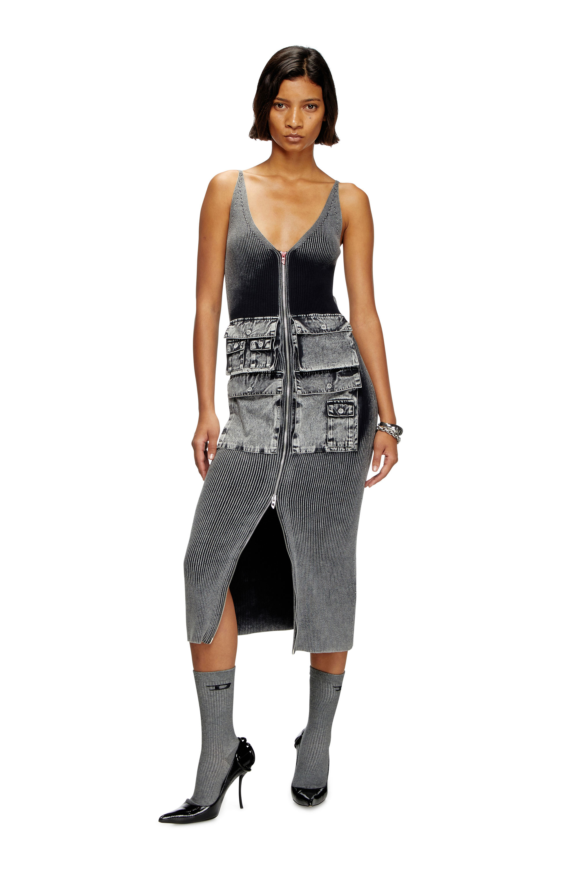 Diesel - M-MELTI, Damen Midikleid aus Strick mit Cargotaschen aus Denim in Dunkelgrau - 3