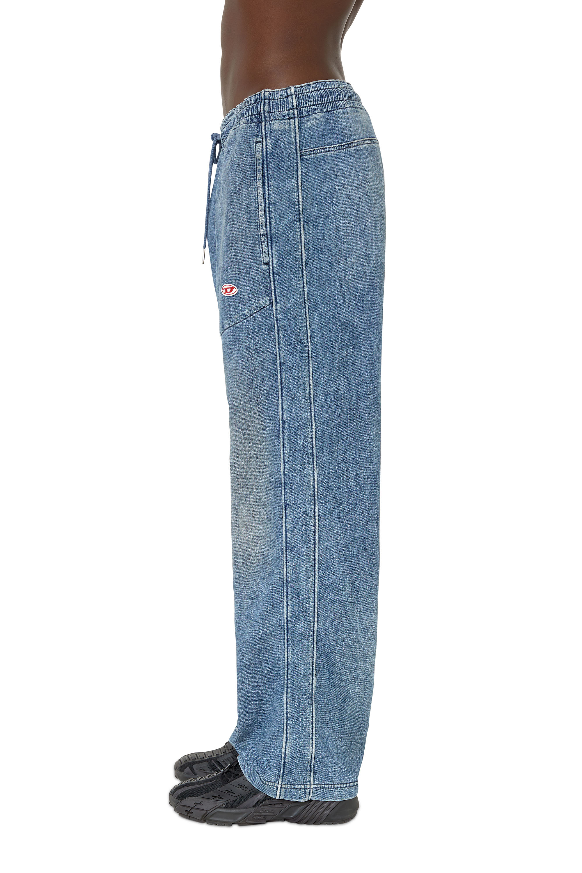 Diesel - D-Martians Track Denim 09E29 Straight, Mittelblau - Image 4