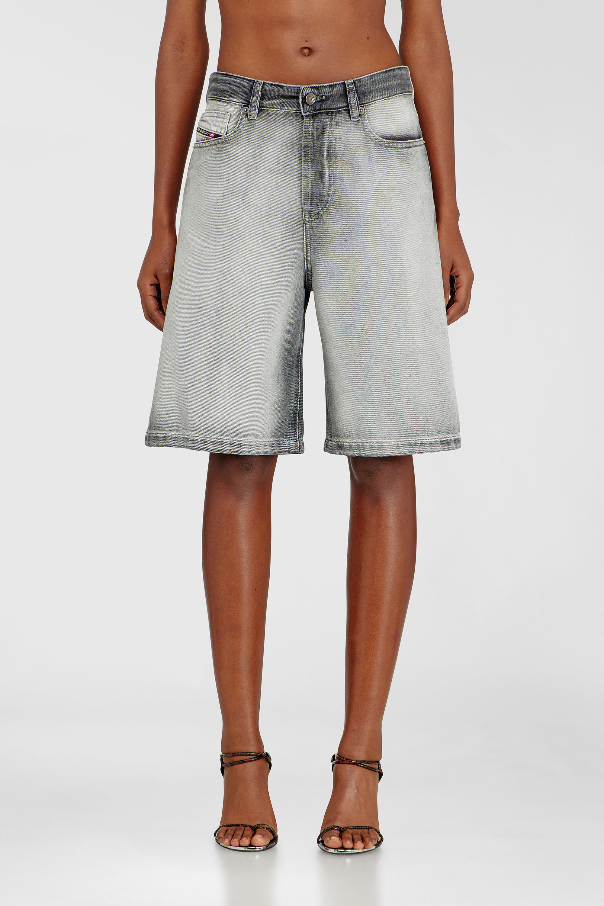 Diesel - DE-SIRE-SHORT-FSI, Damen Shorts aus weichem Skeleton-Denim in Grau - 1
