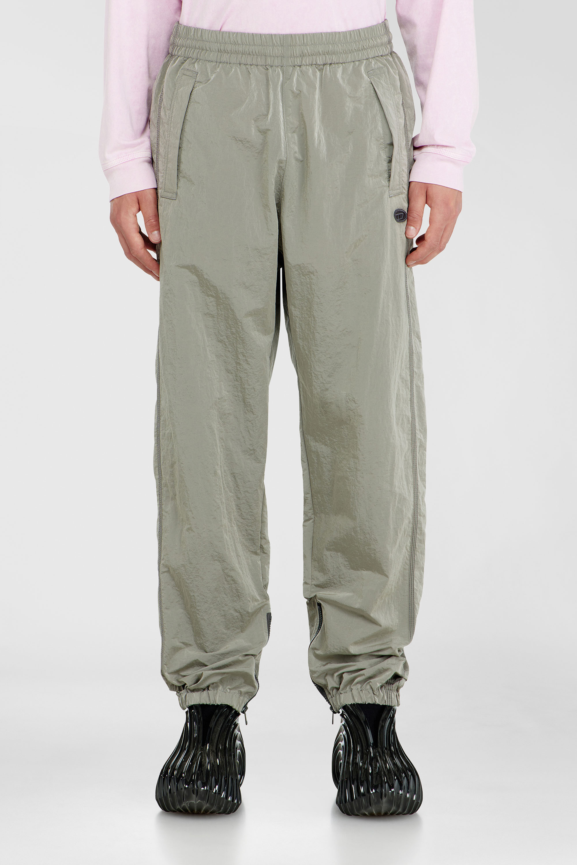 Diesel - P-ANOK, Herren Nylonhose mit crinkle-Effekt in Hellgrau - 1