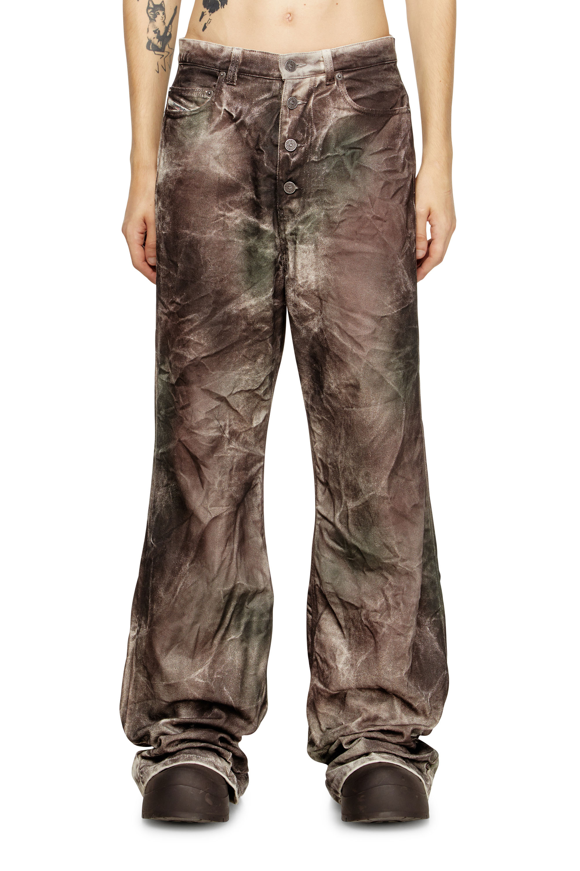 Diesel - P-THUG-PANT, Unisex Hose aus zerknittertem Tarnleinwandstoff in Braun/Grün - 1