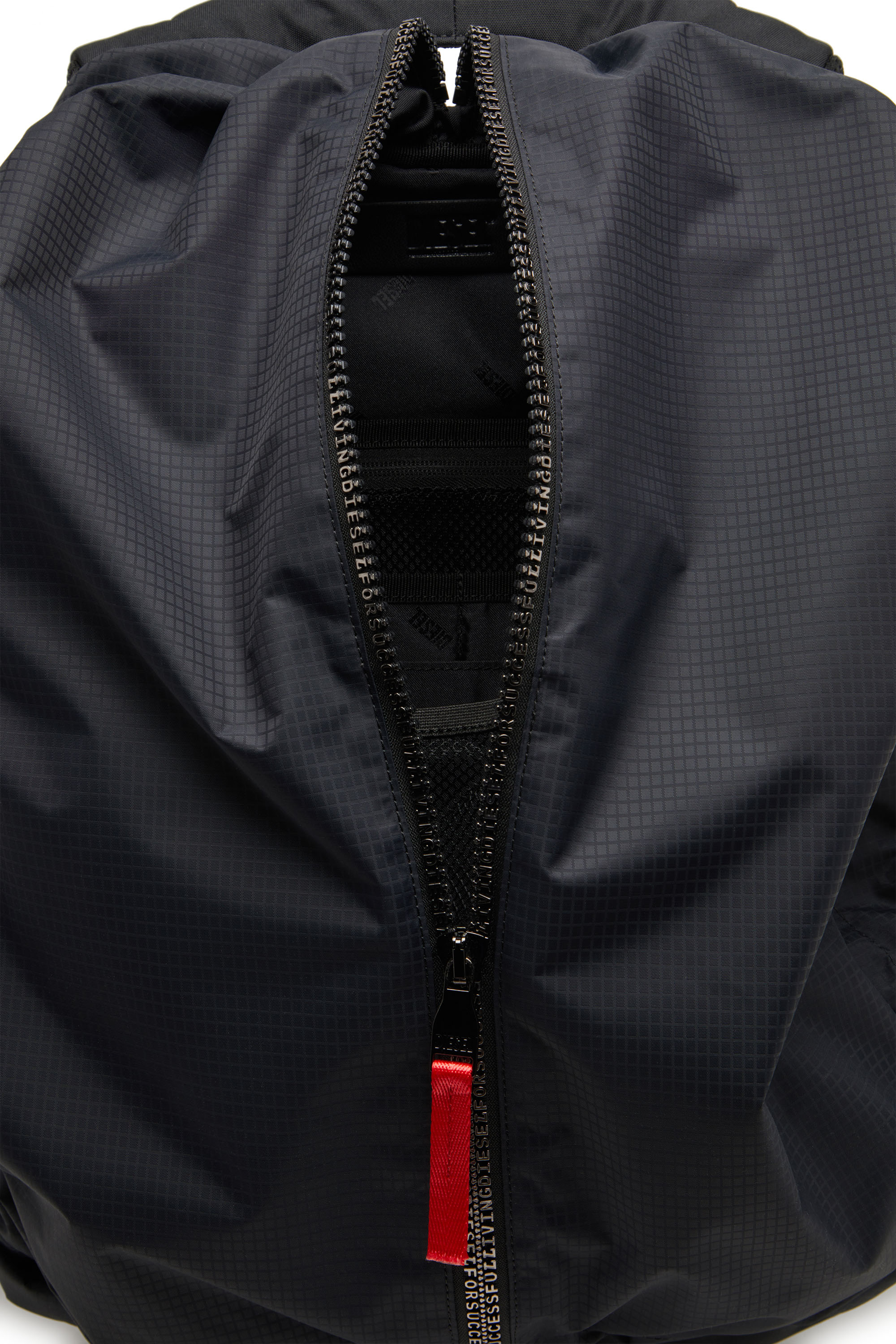 Diesel - ZIP-D BACKPACK X, Herren Zip-D-Rucksack aus kariertem Jacquard-Shell in Schwarz - 3