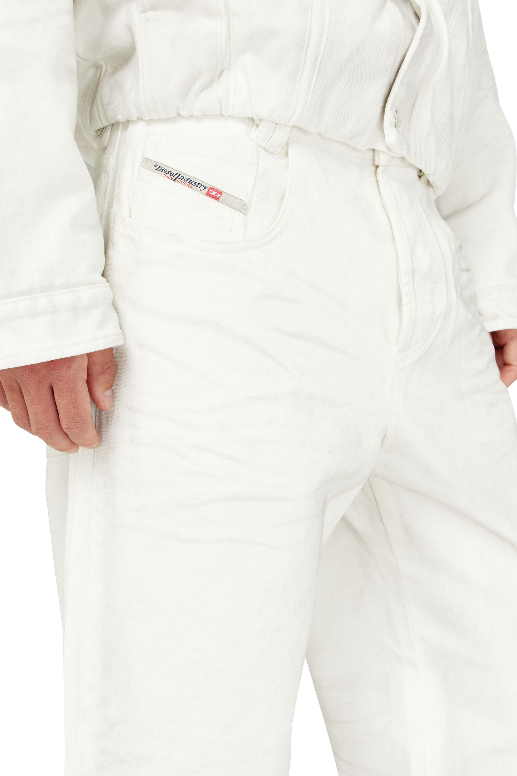 Diesel - Unisex Relaxed Jeans 1982 D-Hakou 007GG, Wei&szlig; - 9