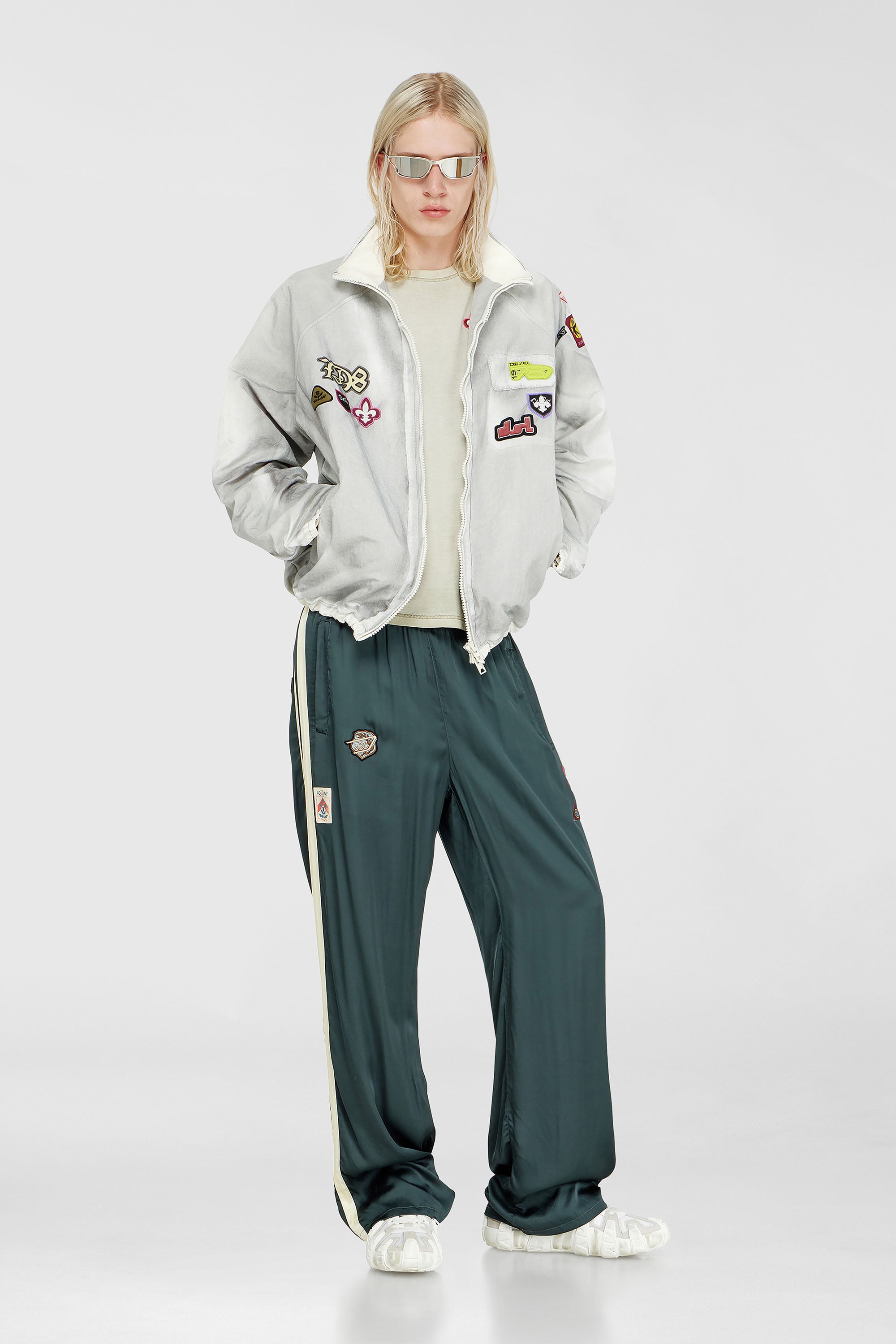 Windbreaker mit trompe-l&rsquo;oeil patches