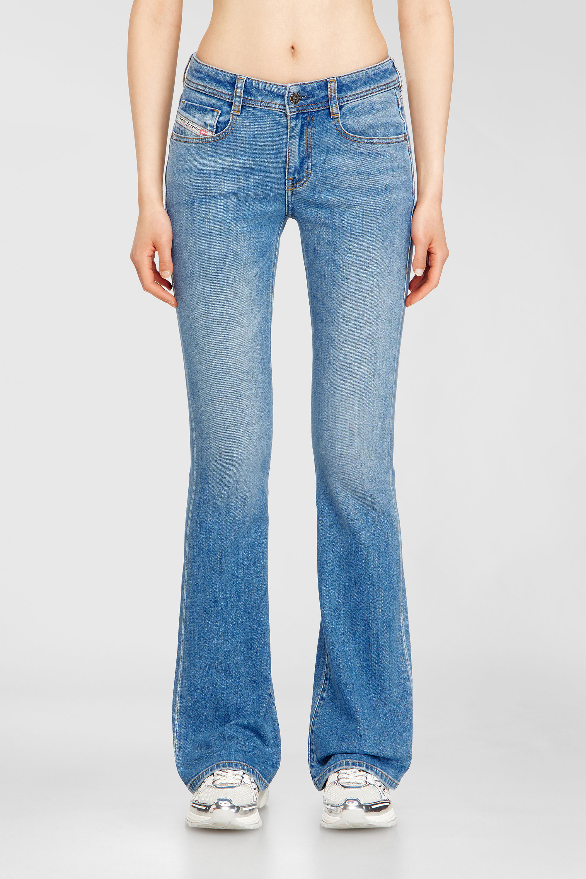 Diesel - Damen Bootcut Jeans 1969 D-Ebbey 0ADBH, Hellblau - 2