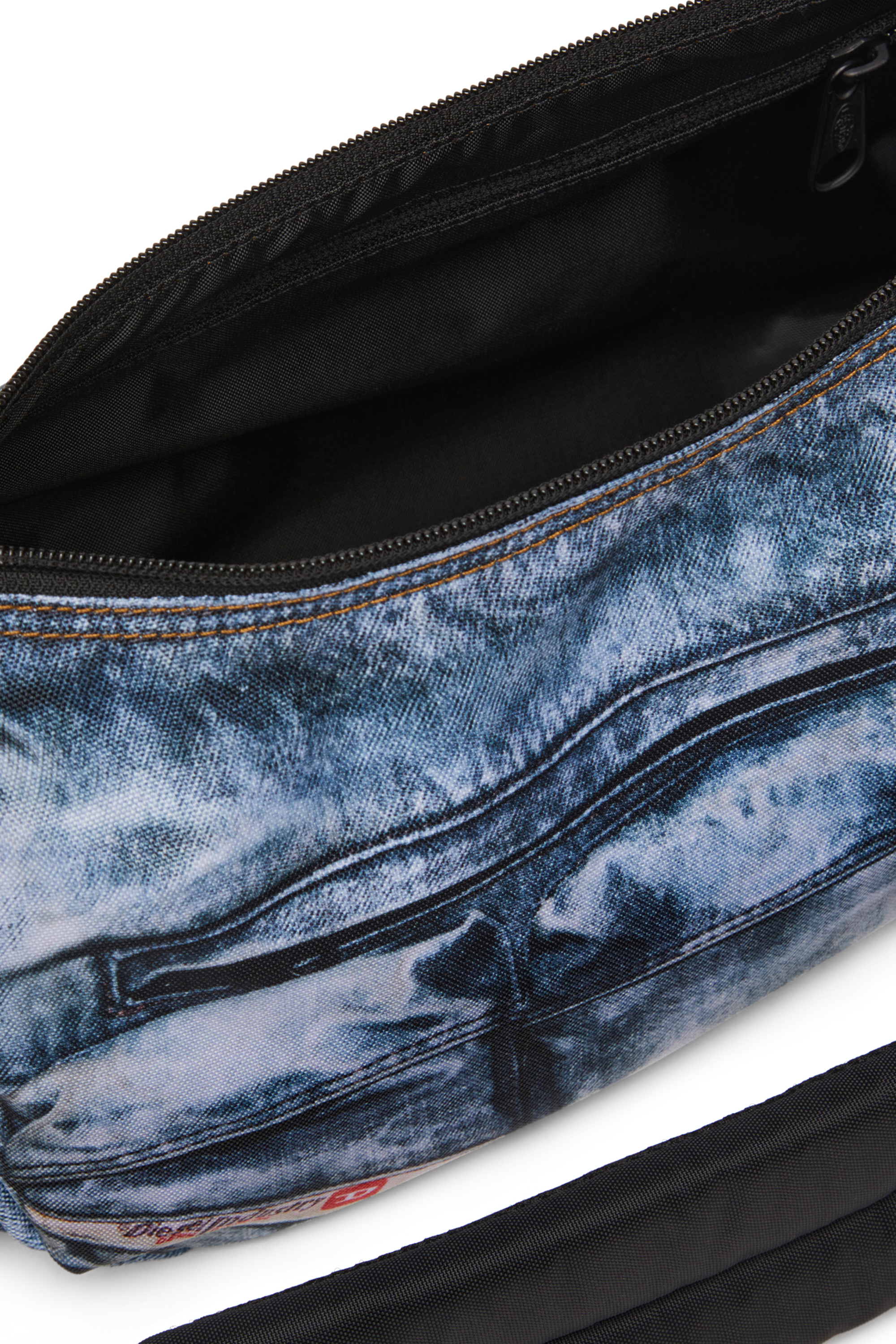 Diesel - DIESEL SHOULDER BAG, Unisex Multipocket-Tasche aus Trompe l'œil-Denim in Blau - 4