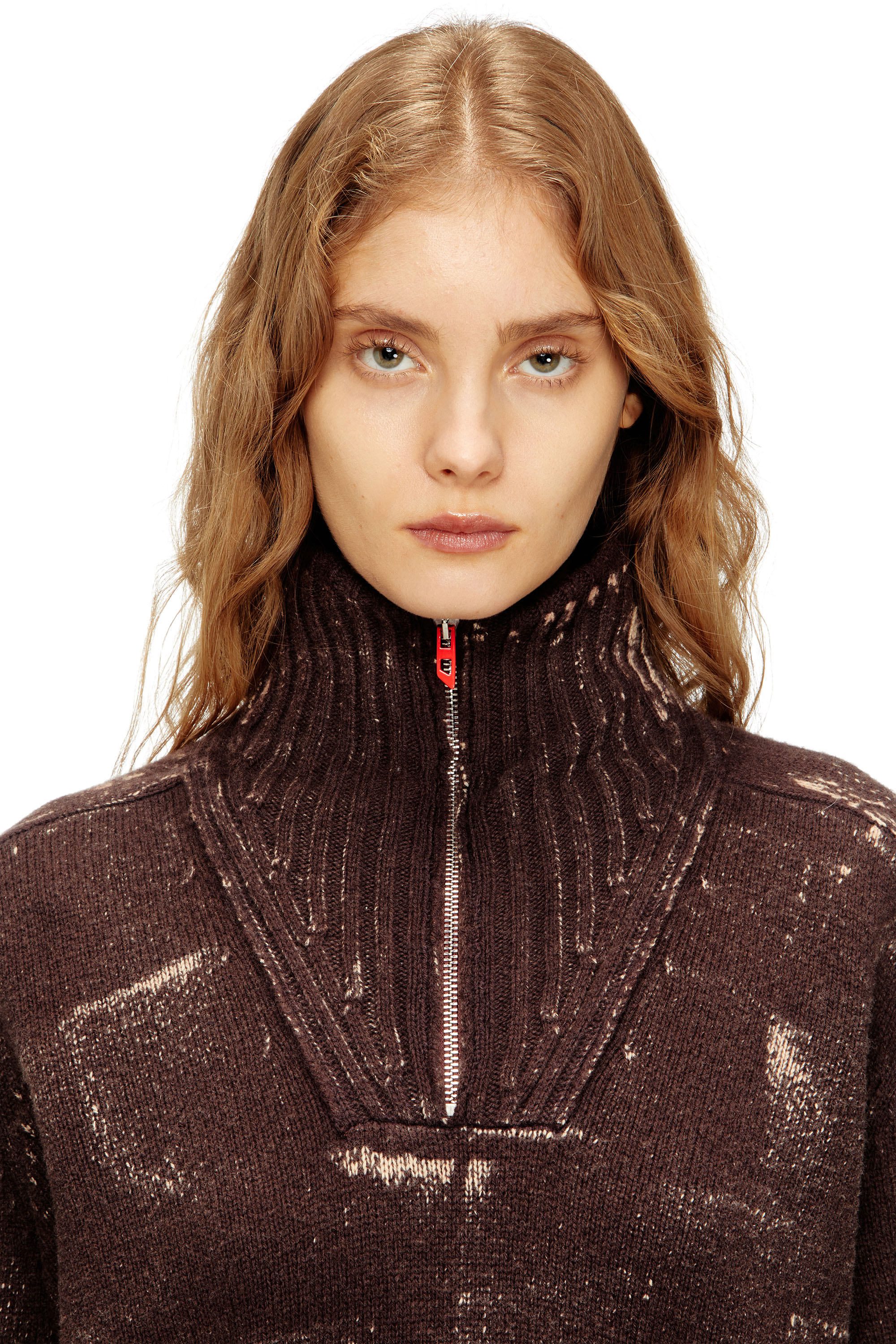 Diesel - M-MARCELLETTE, Damen Half-Zip-Pullover mit Used-Effekt in Braun - 5
