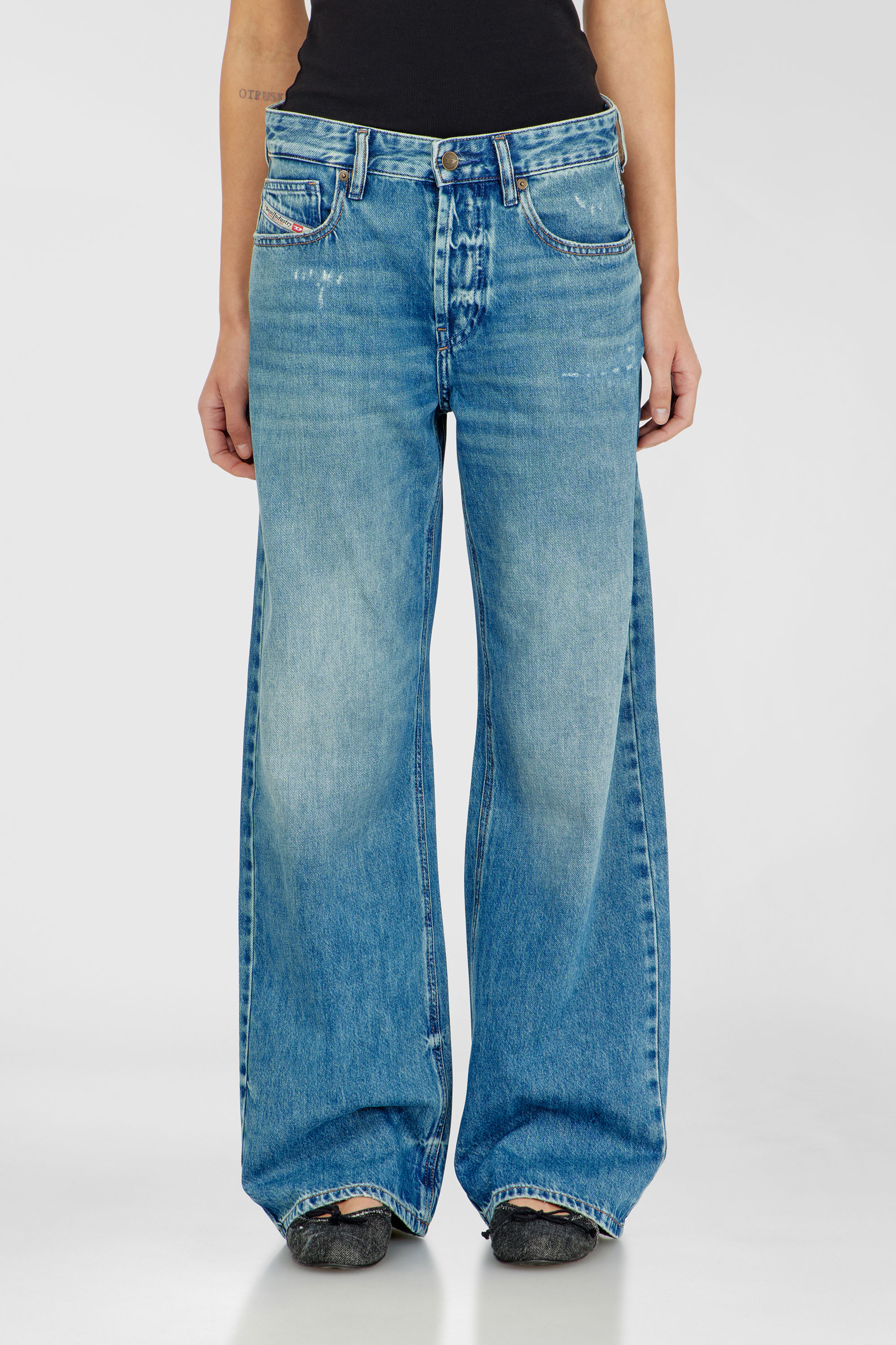 Diesel - Damen Relaxed Jeans 1990 D-Waigee 0TJDI, Mittelblau - 1