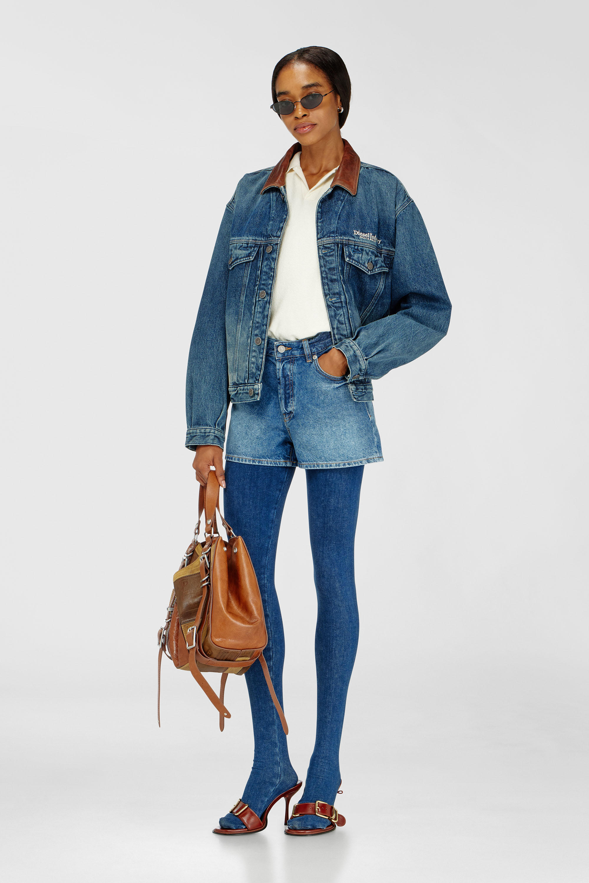 Diesel - DE-HELIOS, Damen Jeansshorts aus getragenem Denim in Mittelblau - 1