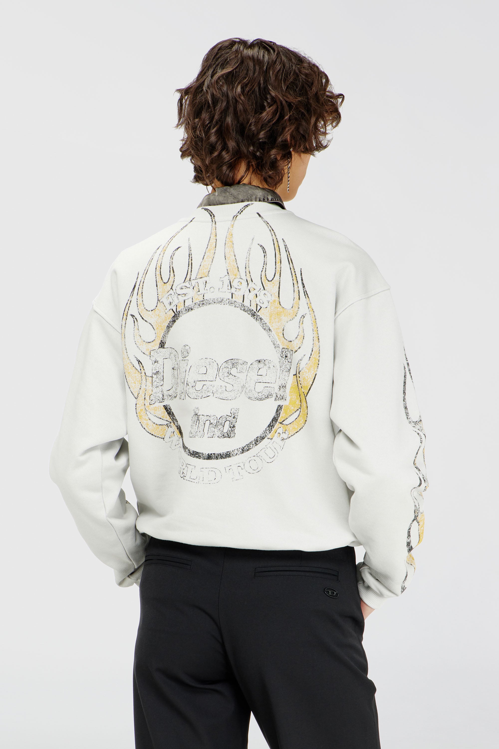Diesel - F-CREWY-B3, Damen Sweatshirt mit Kordelzugsaum und crack print in Wei&szlig; - 4