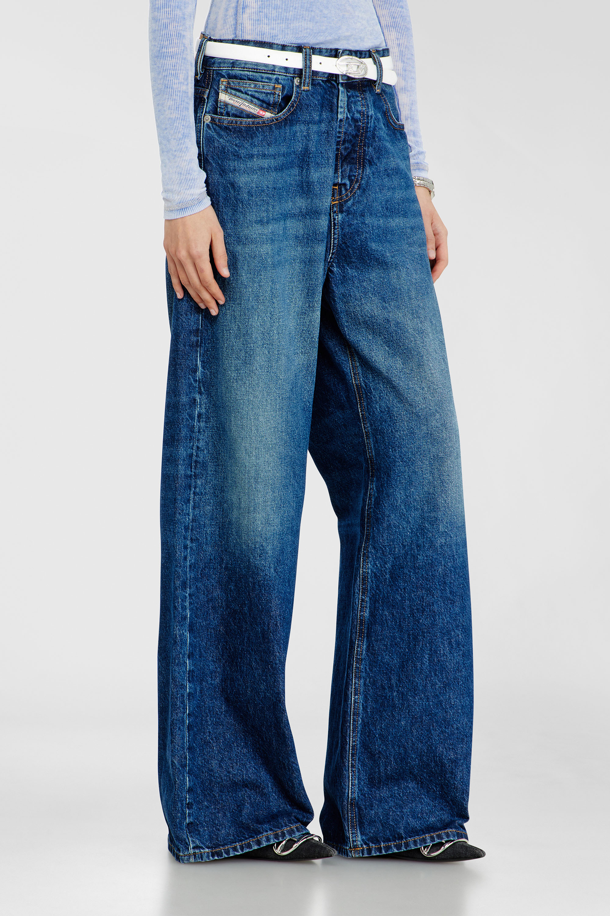 Diesel - Unisex Relaxed Jeans 1996 D-Sire 09I27, Dunkelblau - 9