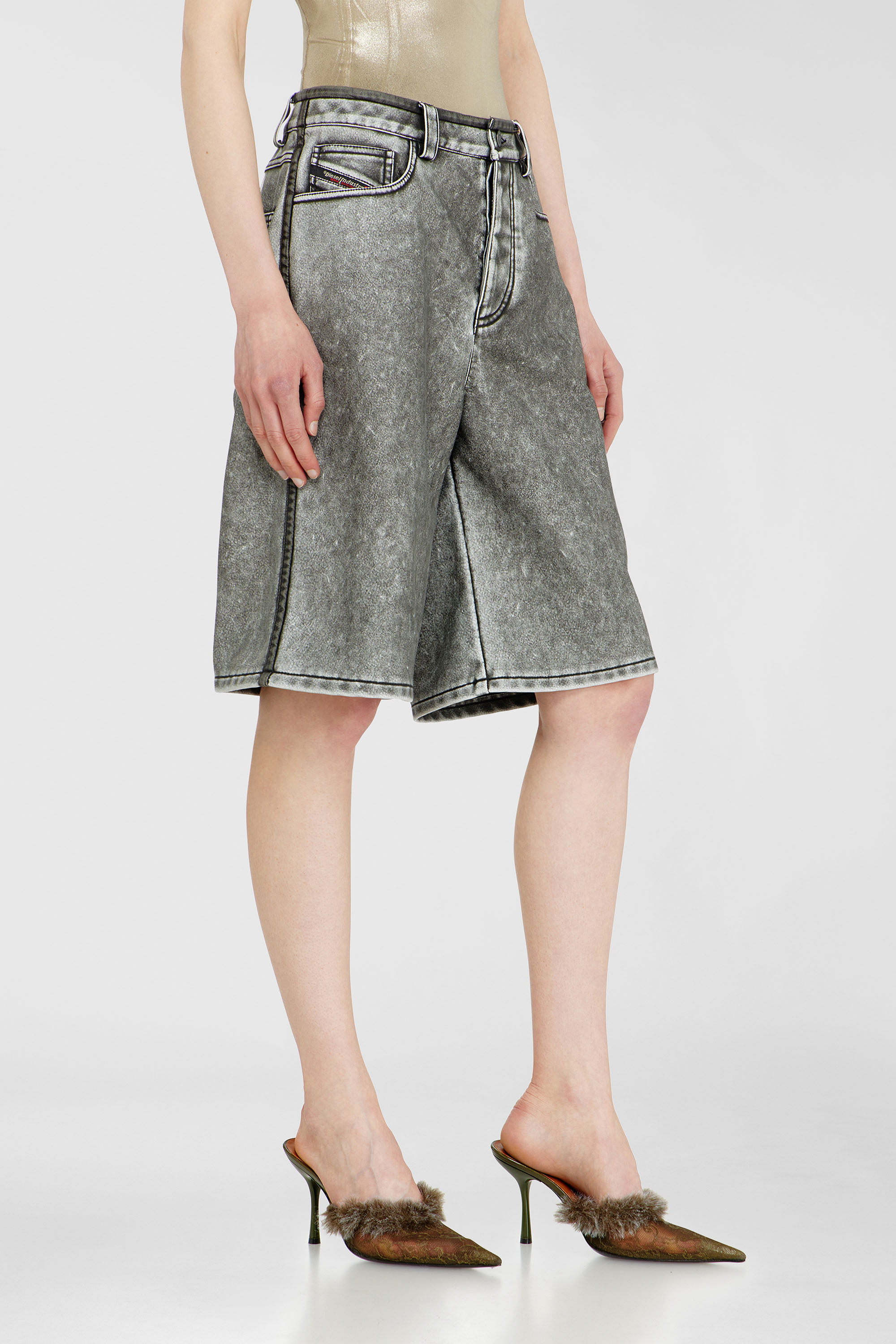 Diesel - P-ARLOR, Damen Bermudashorts aus PU in Grau - 1