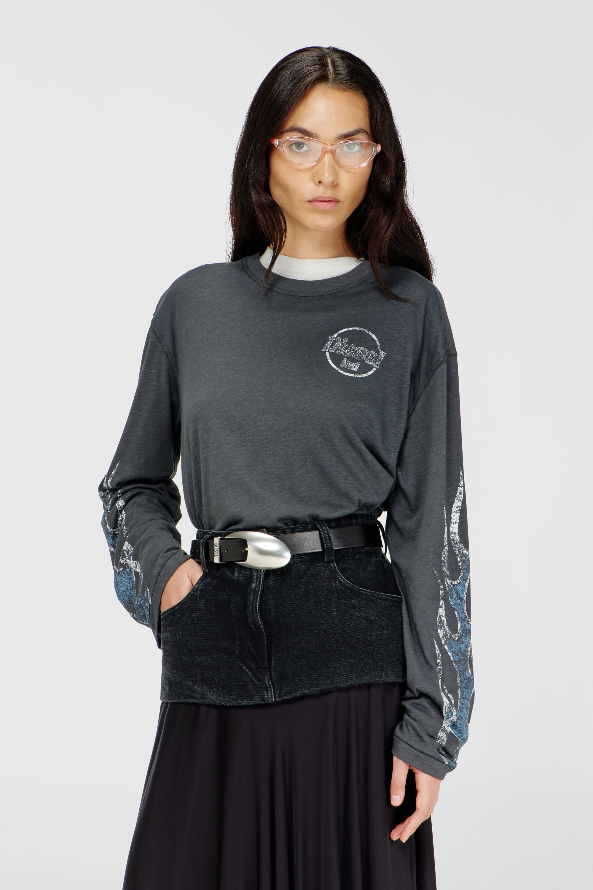 Diesel - T-HILARY-LS-B3, Damen Langarm-T-Shirt aus Slub-Jersey mit crack print in Dunkelgrau - 1