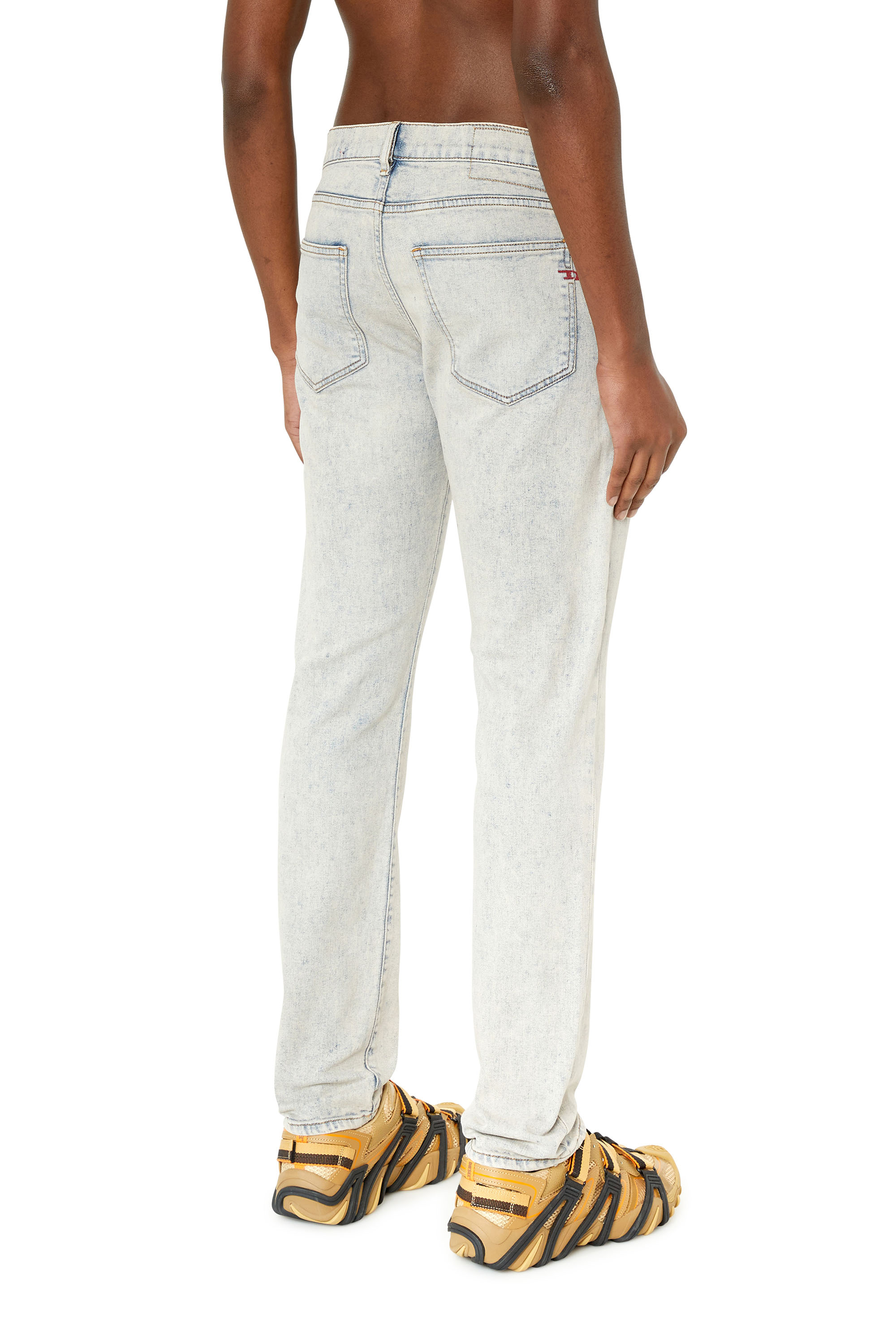 Diesel - 2019 D-Strukt 09F12 Slim Jeans, Mittelblau - Image 2