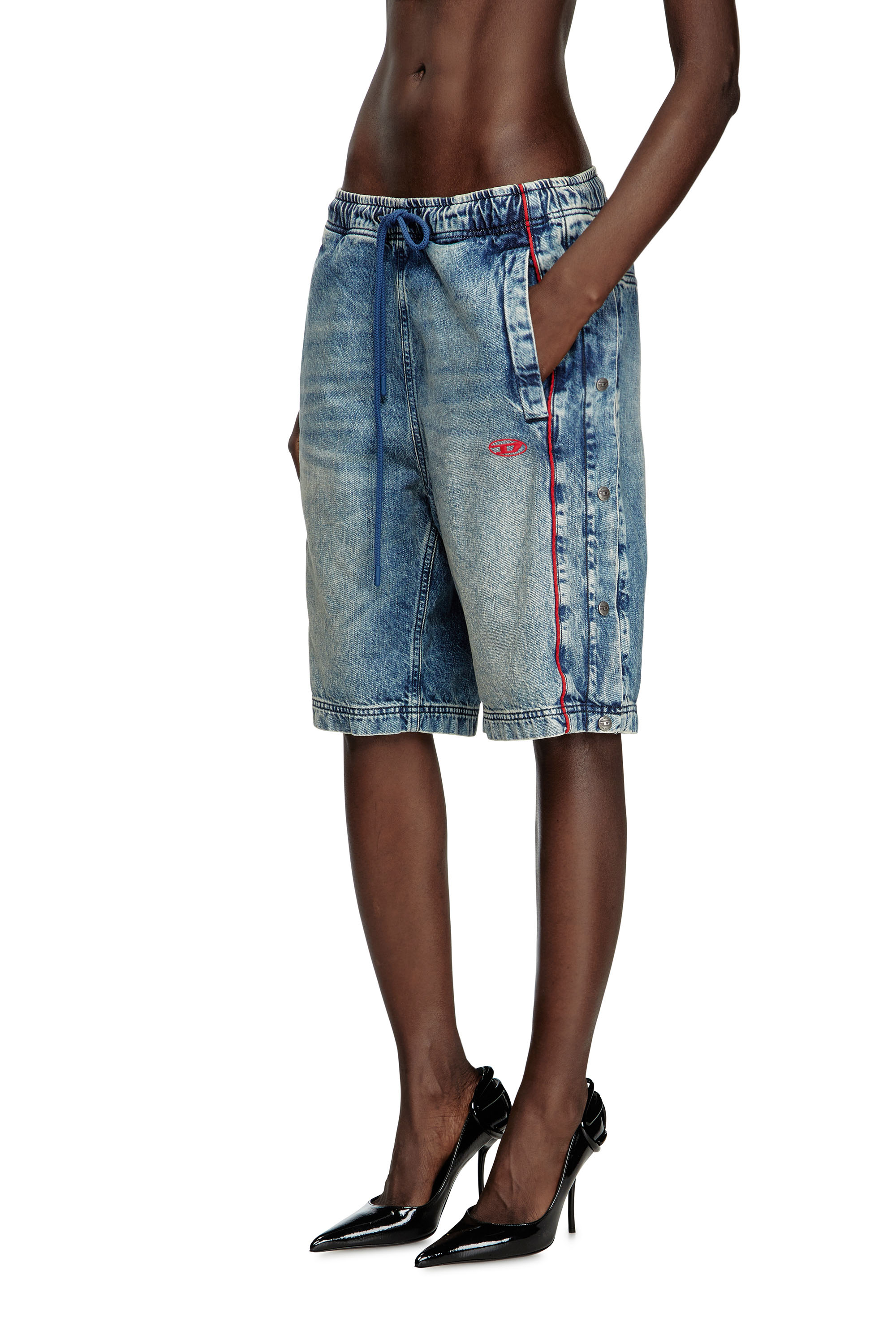 Diesel - D-AXFOR-SHORT-S, Unisex Shorts aus Denim mit roten Paspeln in Mittelblau - 1