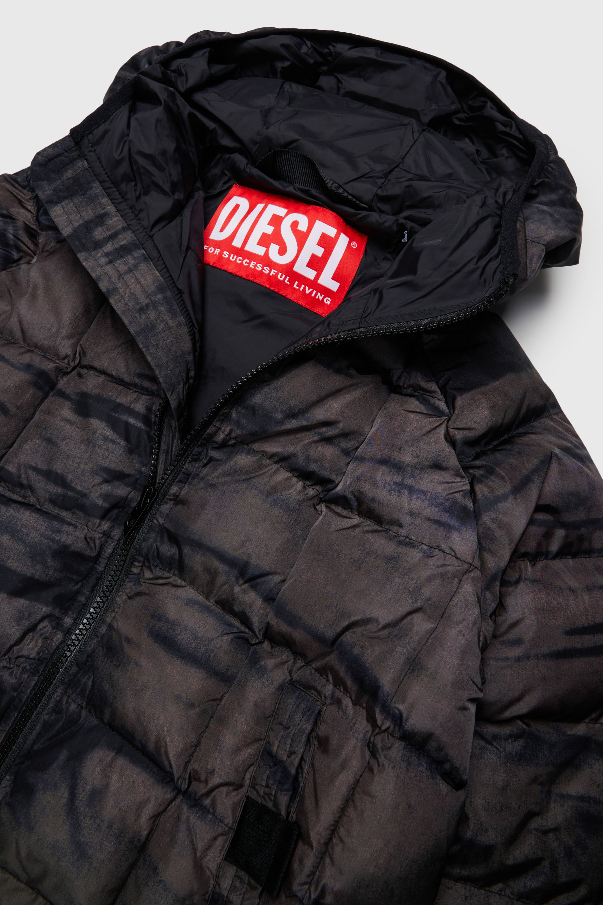 Diesel - JDEN, Herren Steppjacke mit grafischem Streifenprint in Gr&uuml;n - 3