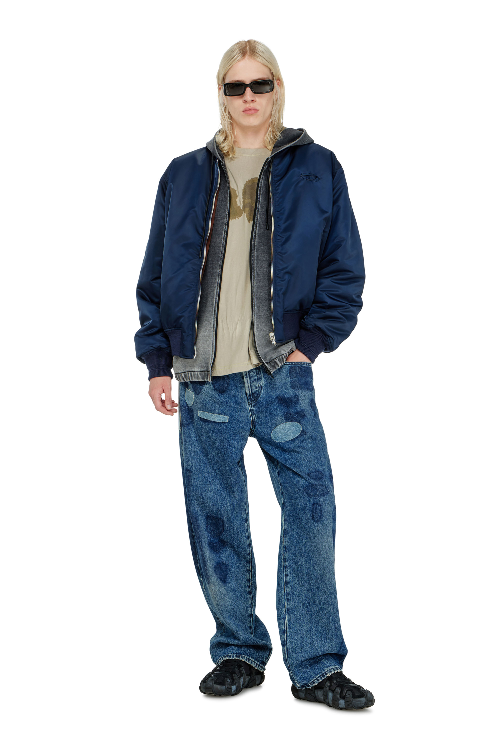 Diesel - W-TYPE-D1, Herren Gesteppte Bomberjacke mit Oval-D-Stickerei in Marineblau - 2