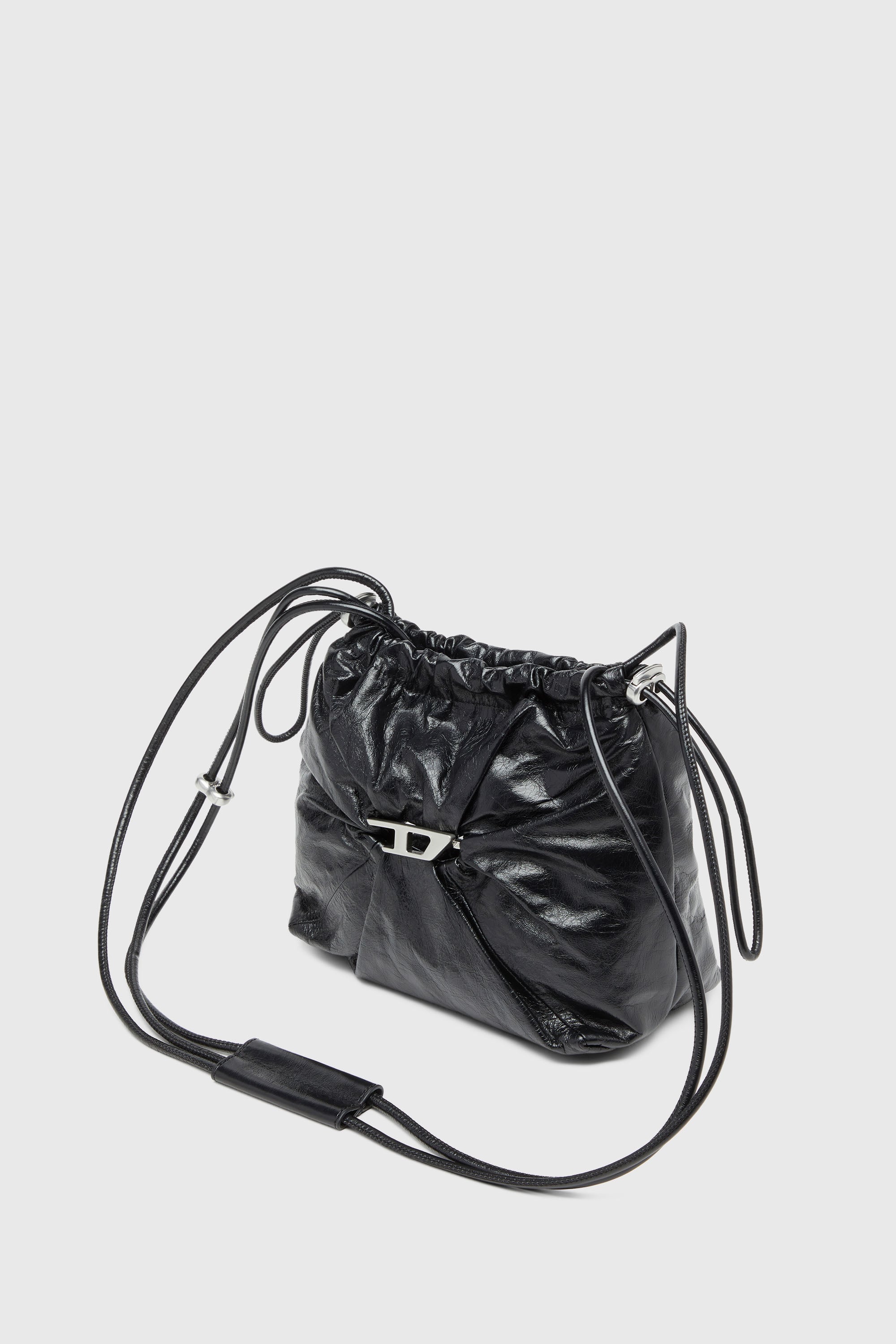 Diesel - SCRUNCH-D BUCKET, Damen Scrunch-D-Beuteltasche aus gl&auml;nzendem zerknittertem Leder in Schwarz - 1