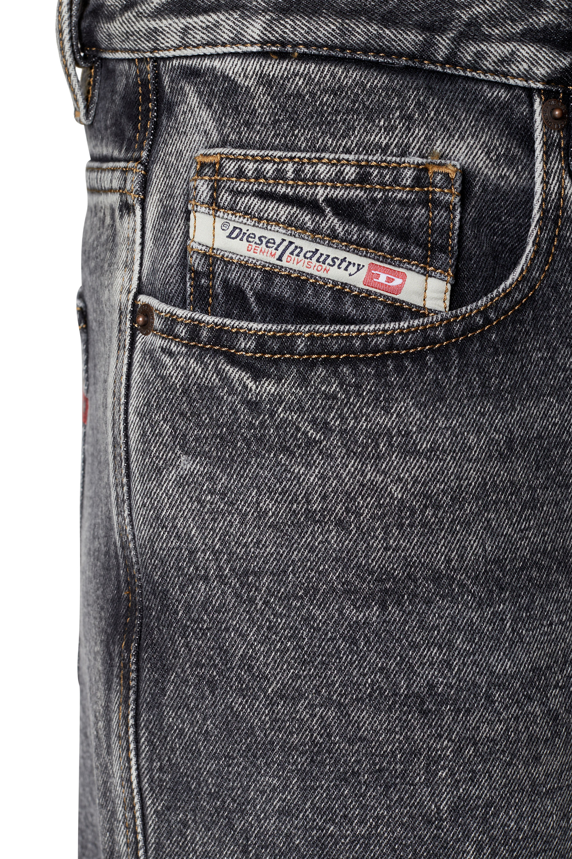 Diesel - 2020 D-Viker 007E1 Straight Jeans, Schwarz/Dunkelgrau - Image 3