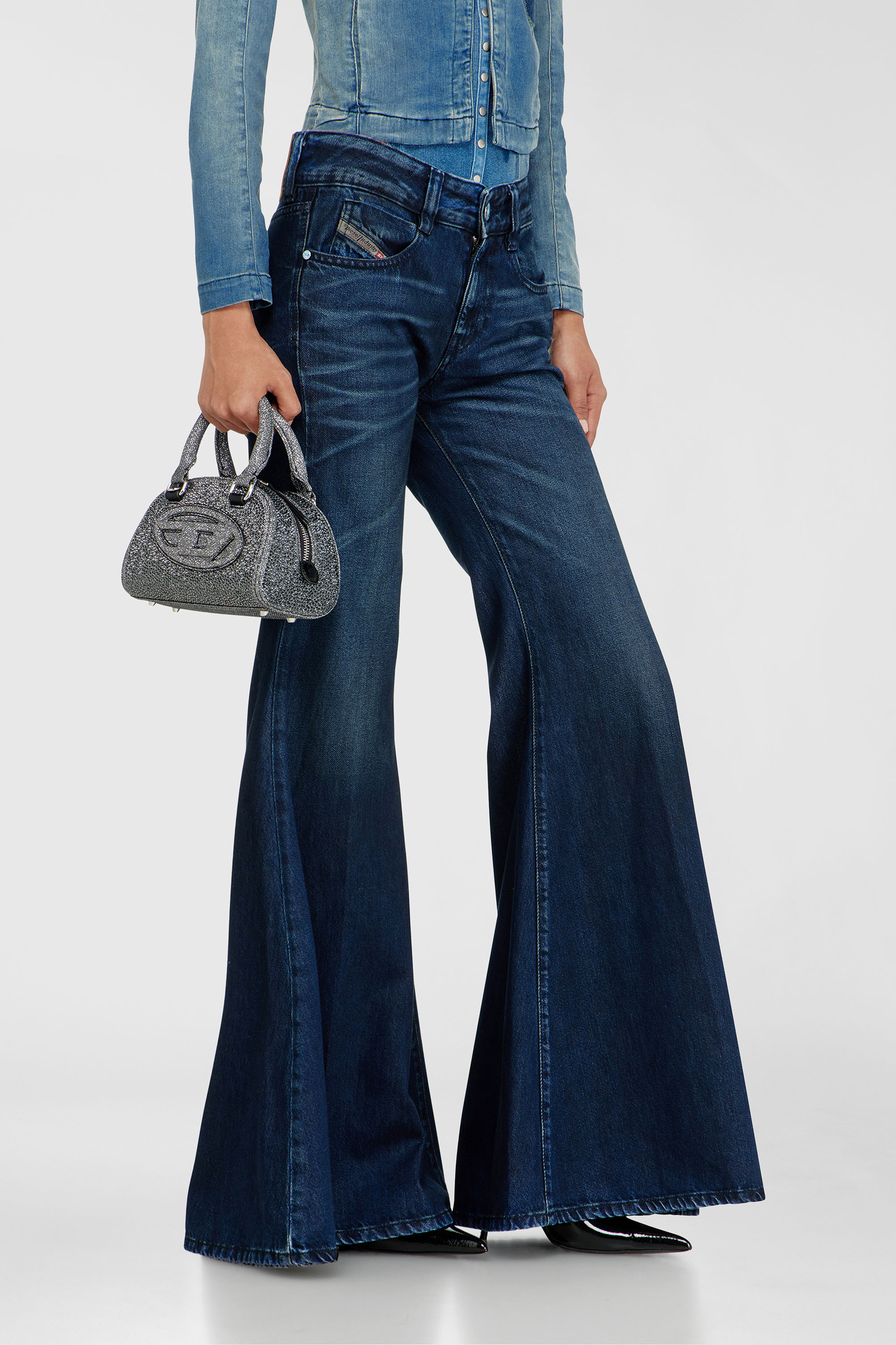 Diesel - Damen Flare Jeans 1970 D-Bleess 09N21, Dunkelblau - 7