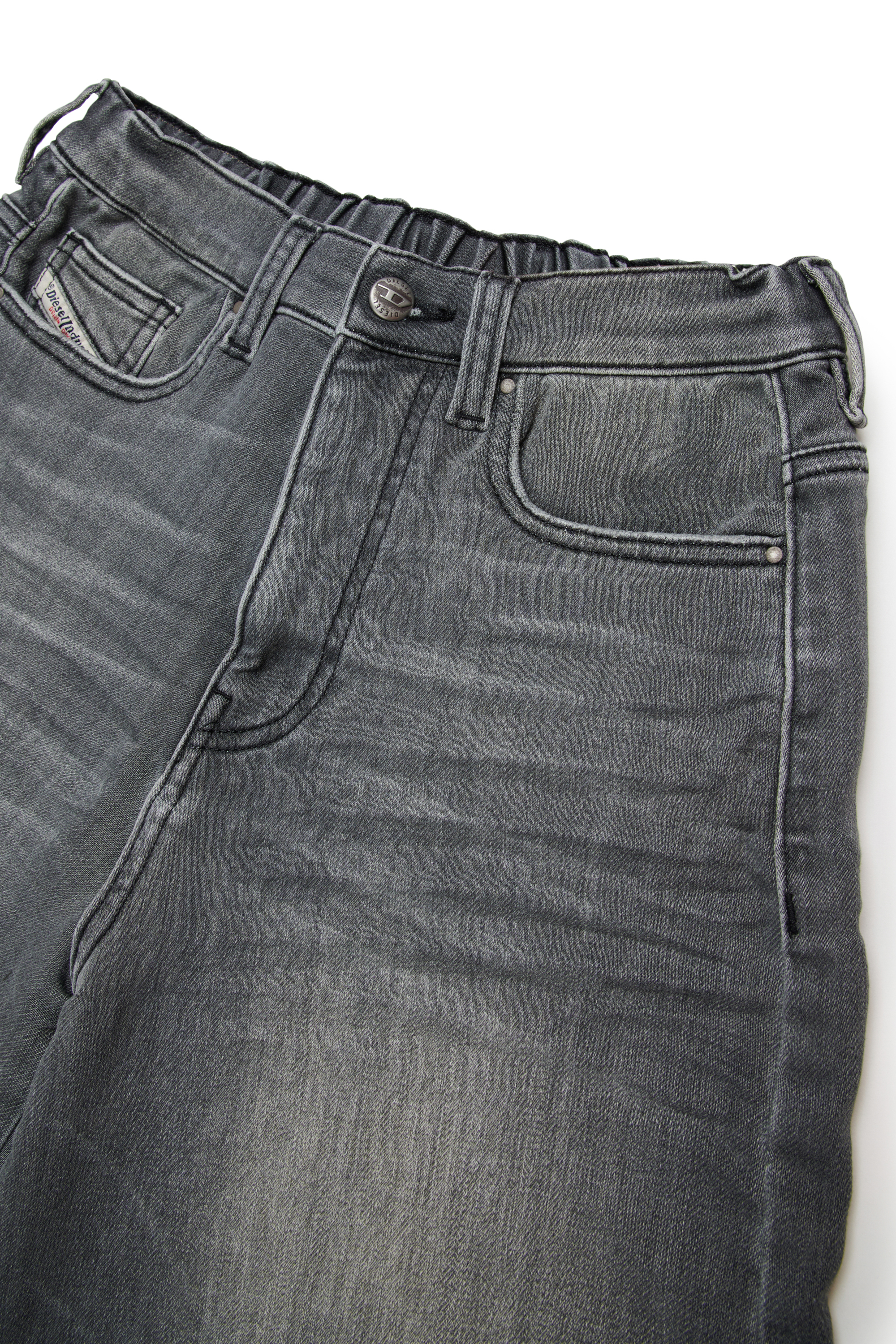 Diesel - PROXI JJJ, Herren JoggJeans-Shorts mit eingetragener Waschung in Schwarz/Dunkelgrau - 3