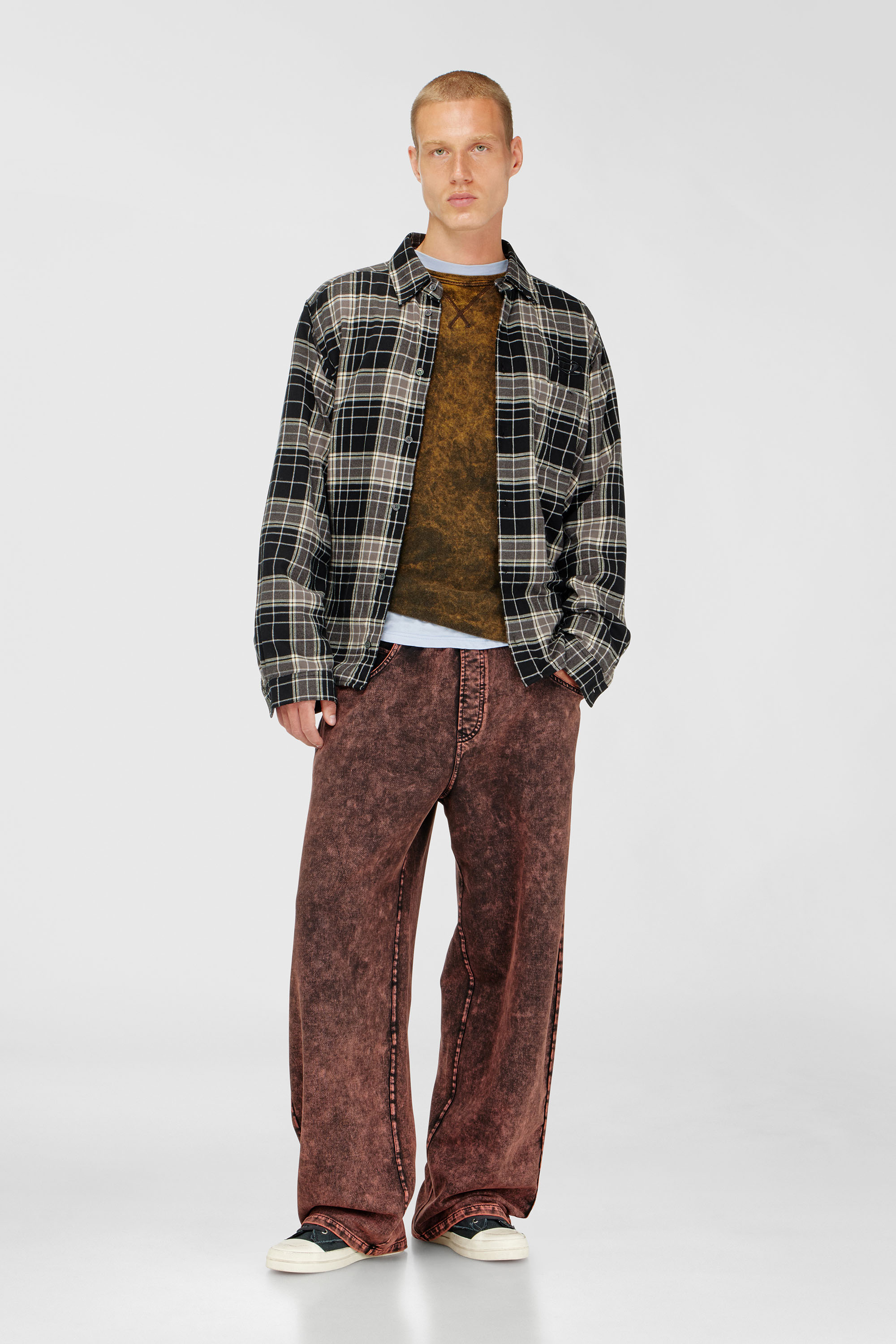Diesel - T-BOXT-LS-RAW, Herren Acid-wash lang&auml;rmliges T-Shirt mit ausgefransten Details in Braun - 1