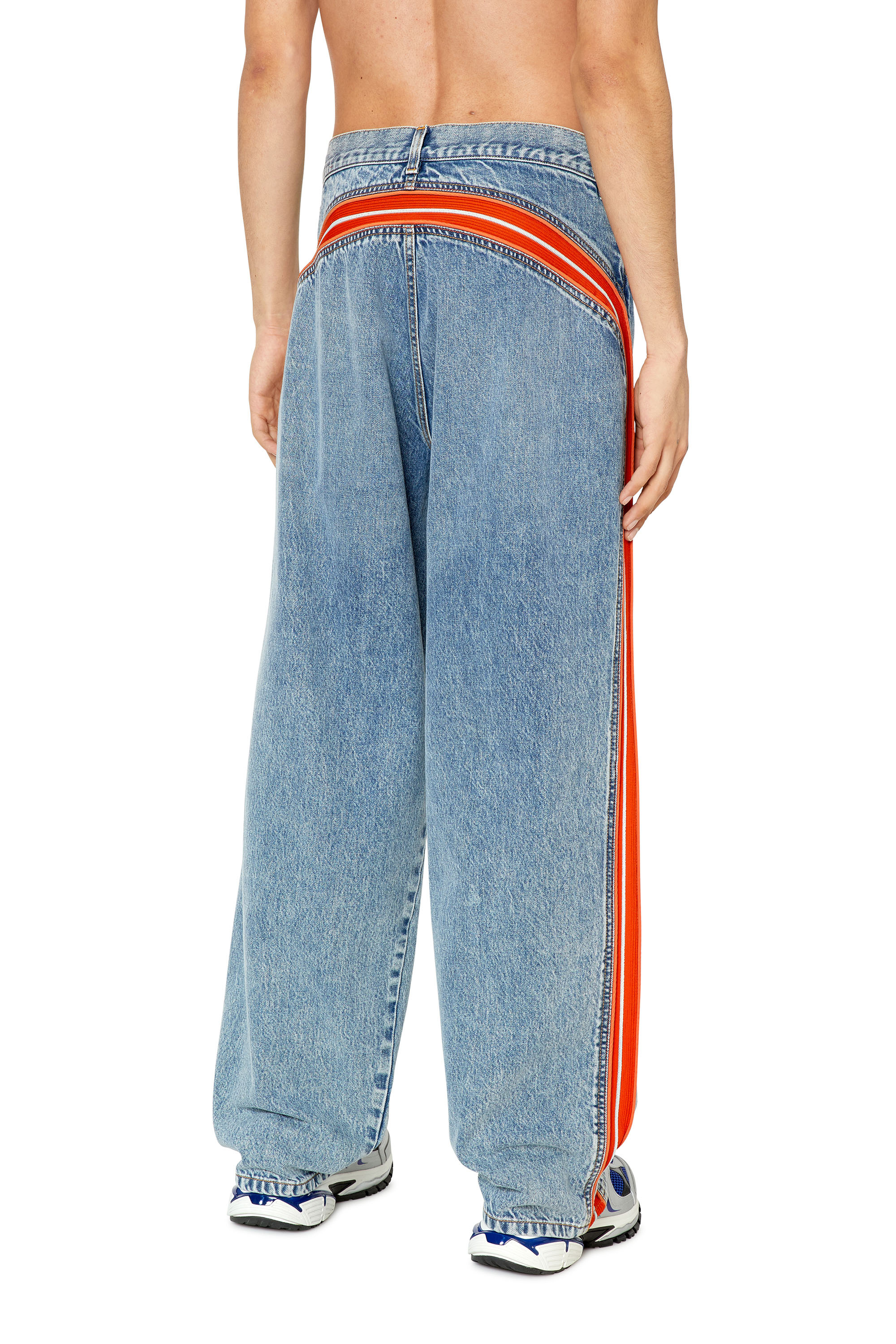 Diesel - D-Vulkos 0EMAH Straight Jeans, Hellblau - Image 2